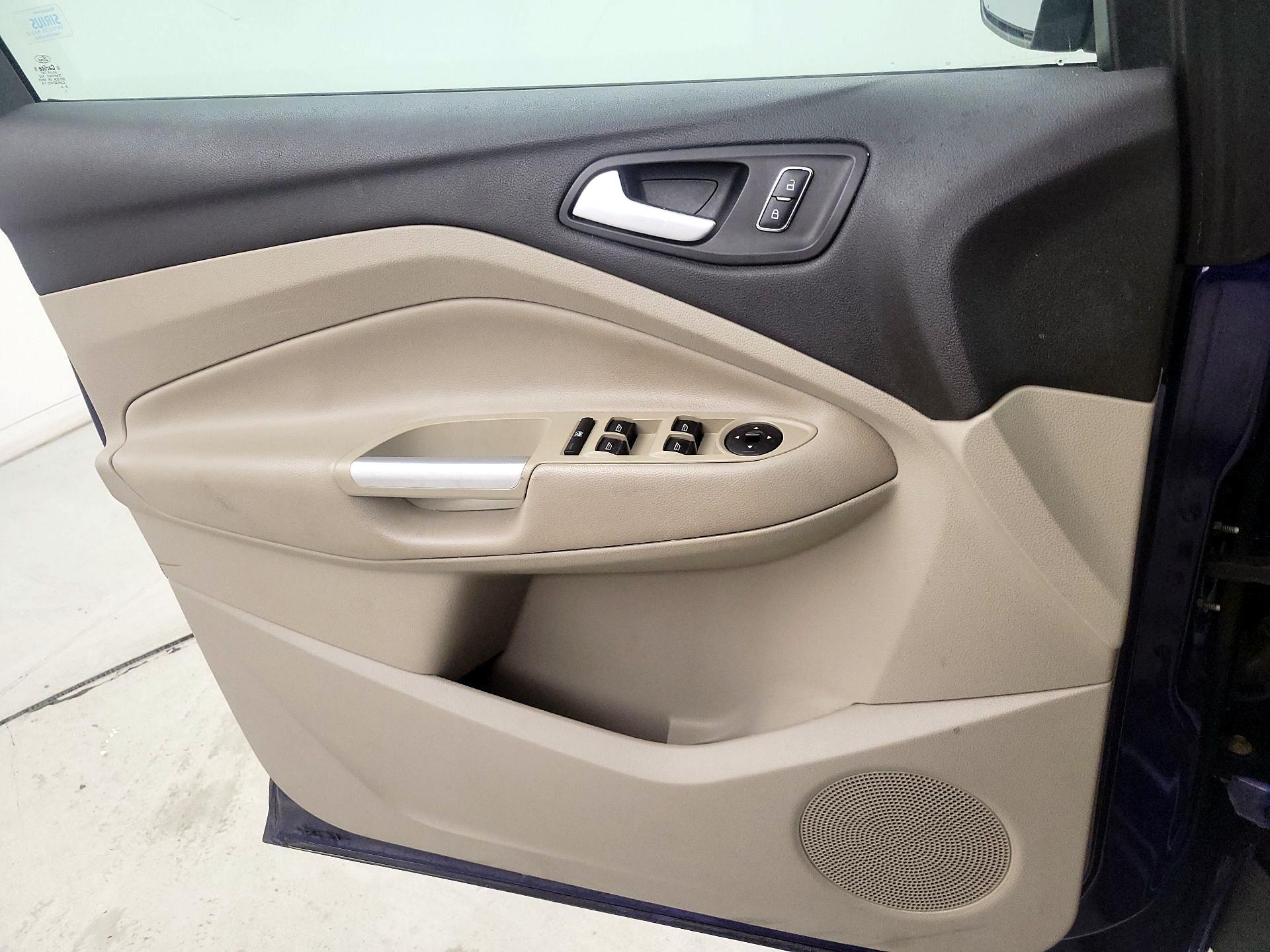 Thumbnail: 2015 Ford Escape - 12