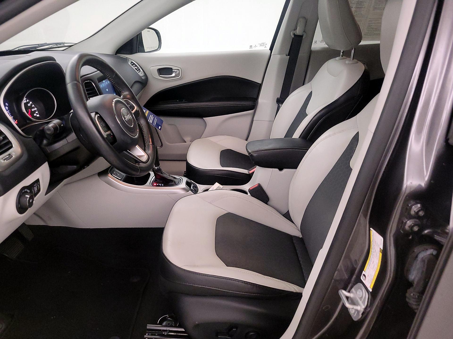 Thumbnail: 2019 Jeep Compass - 9