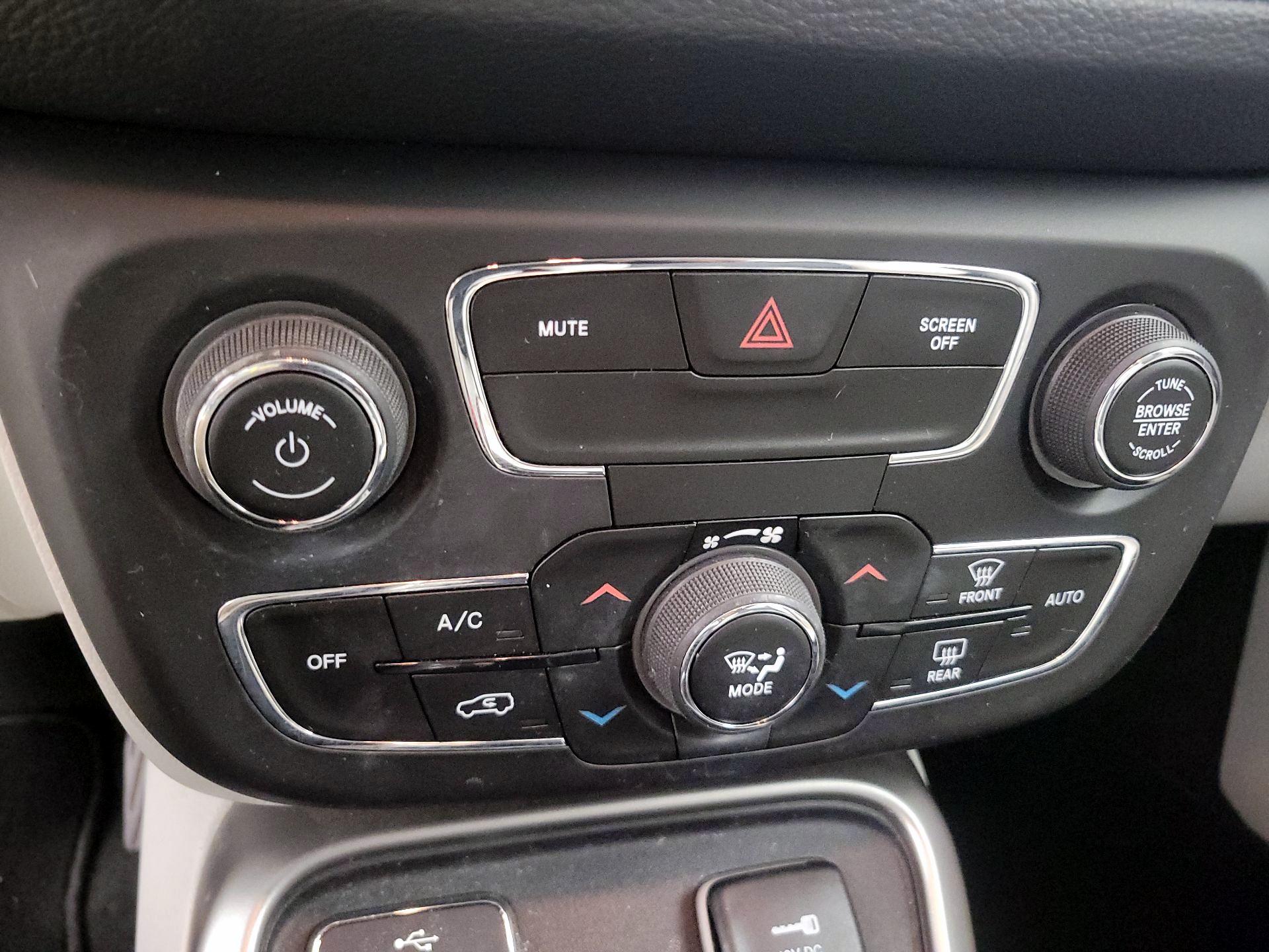 Thumbnail: 2019 Jeep Compass - 14