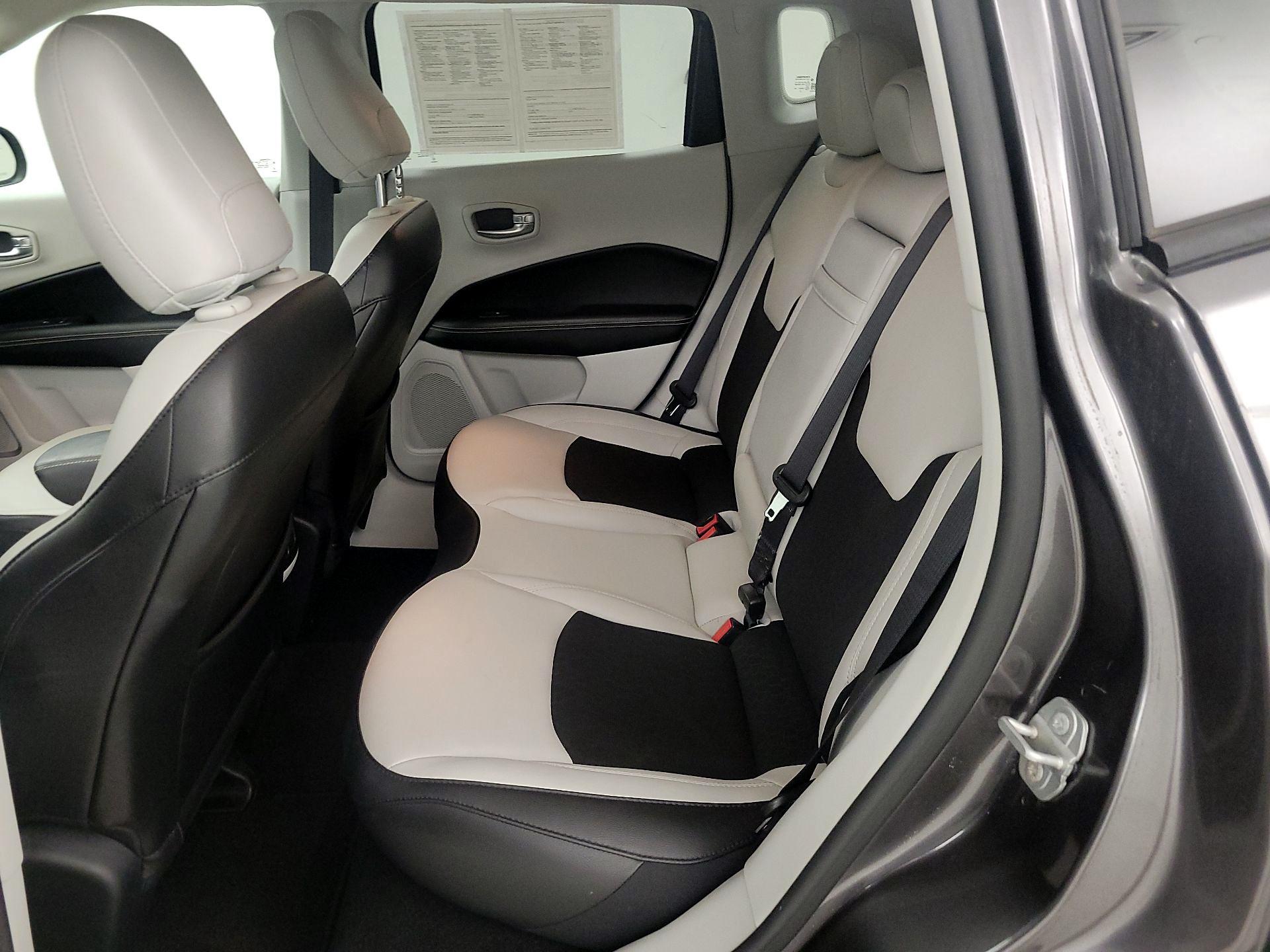 Thumbnail: 2019 Jeep Compass - 17