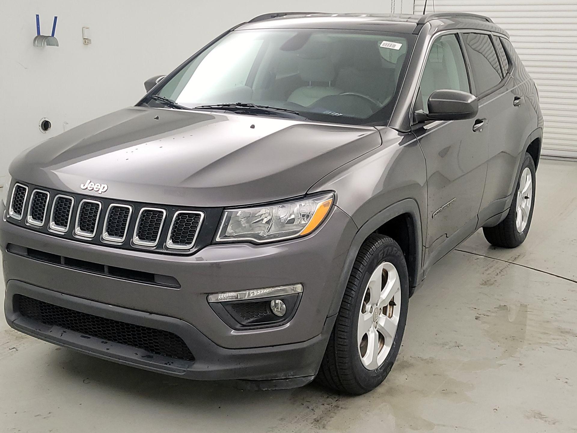 Thumbnail: 2019 Jeep Compass - 3
