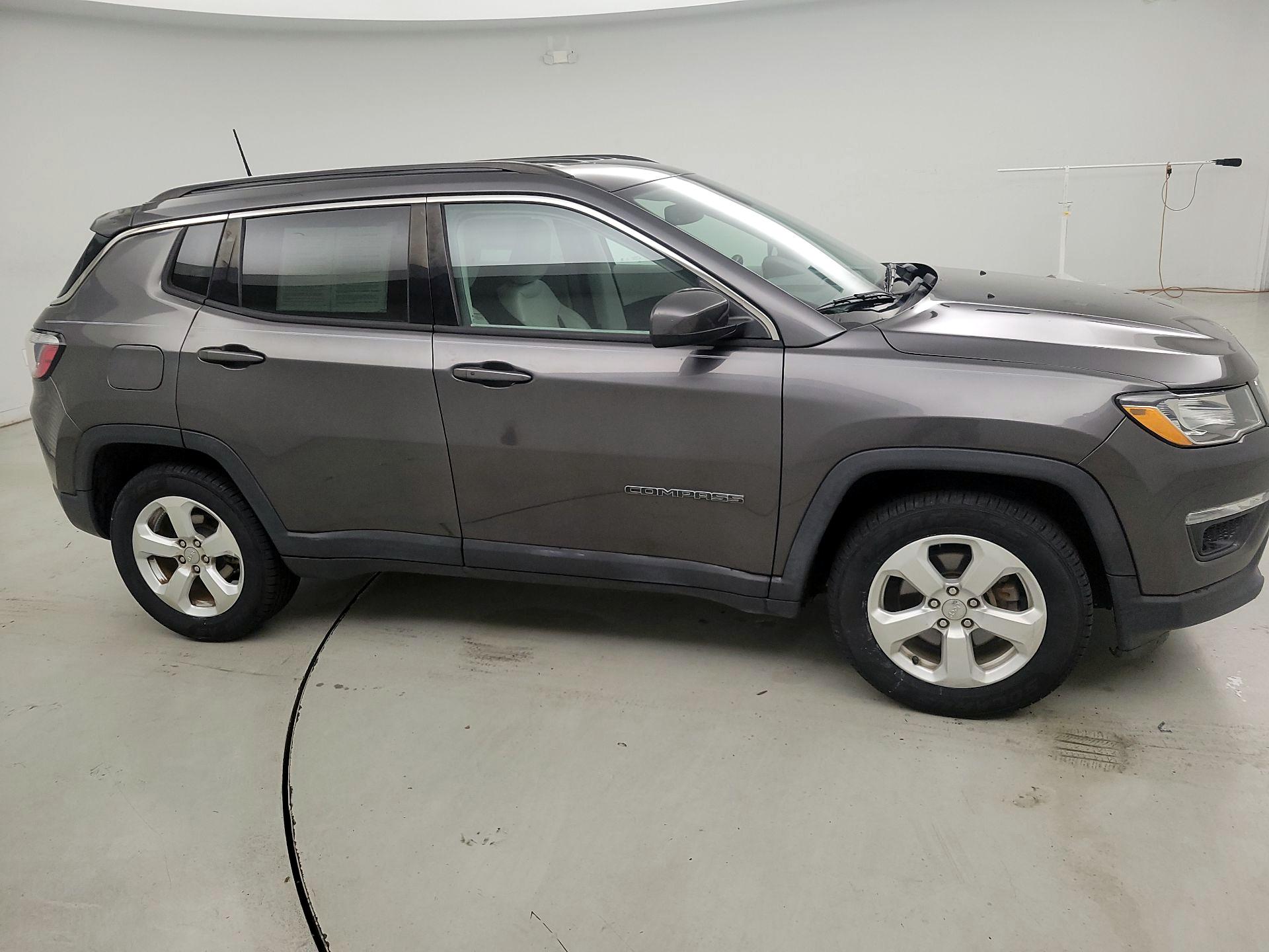 Thumbnail: 2019 Jeep Compass - 4