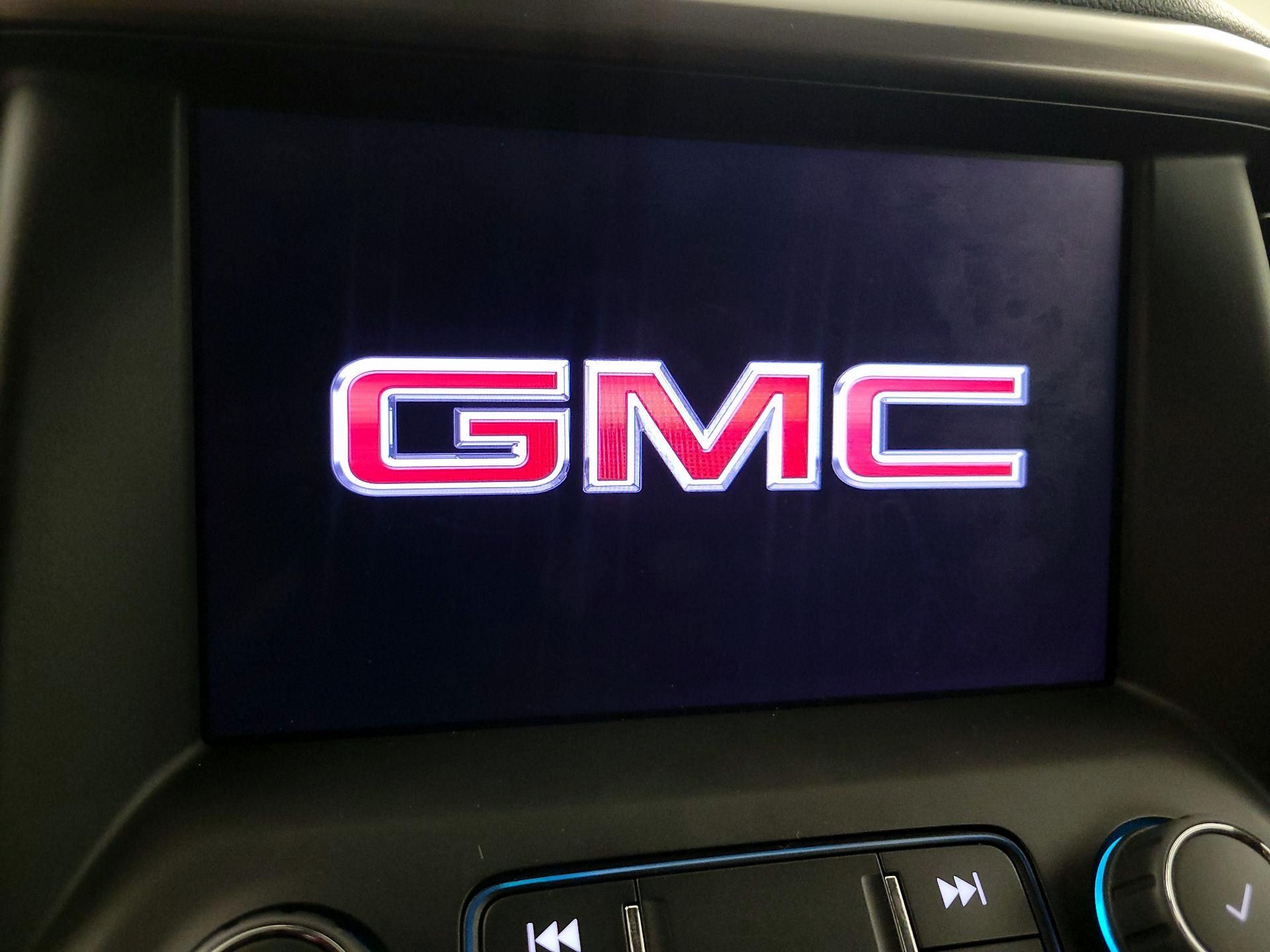 Thumbnail: 2022 GMC Acadia - 16