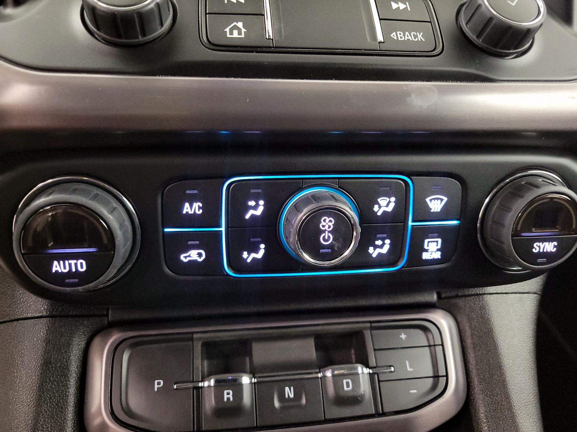 Thumbnail: 2022 GMC Acadia - 17