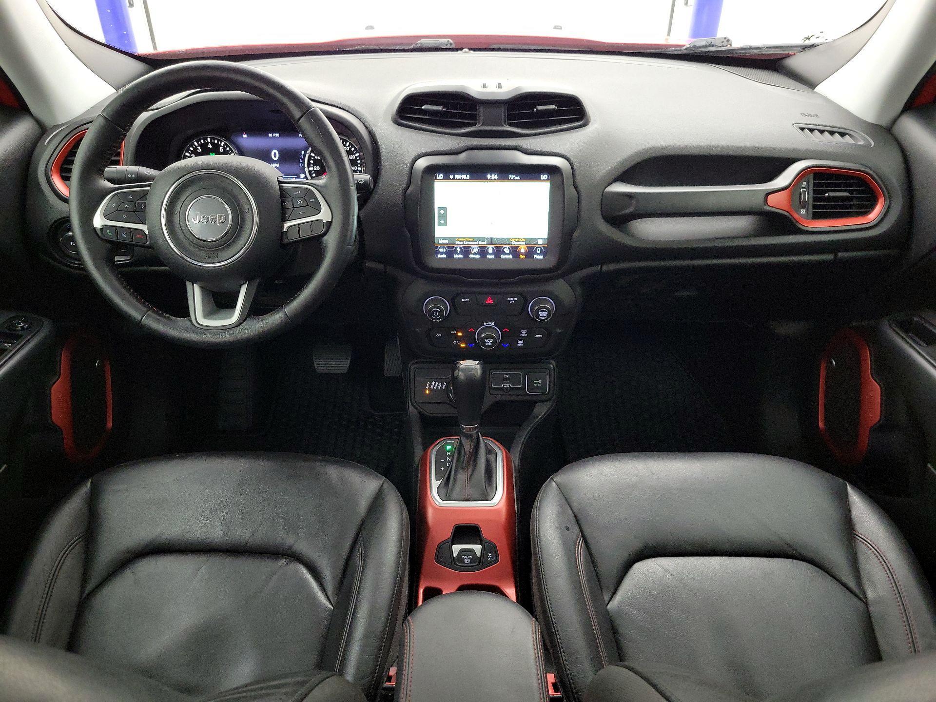 Thumbnail: 2018 Jeep Renegade - 9