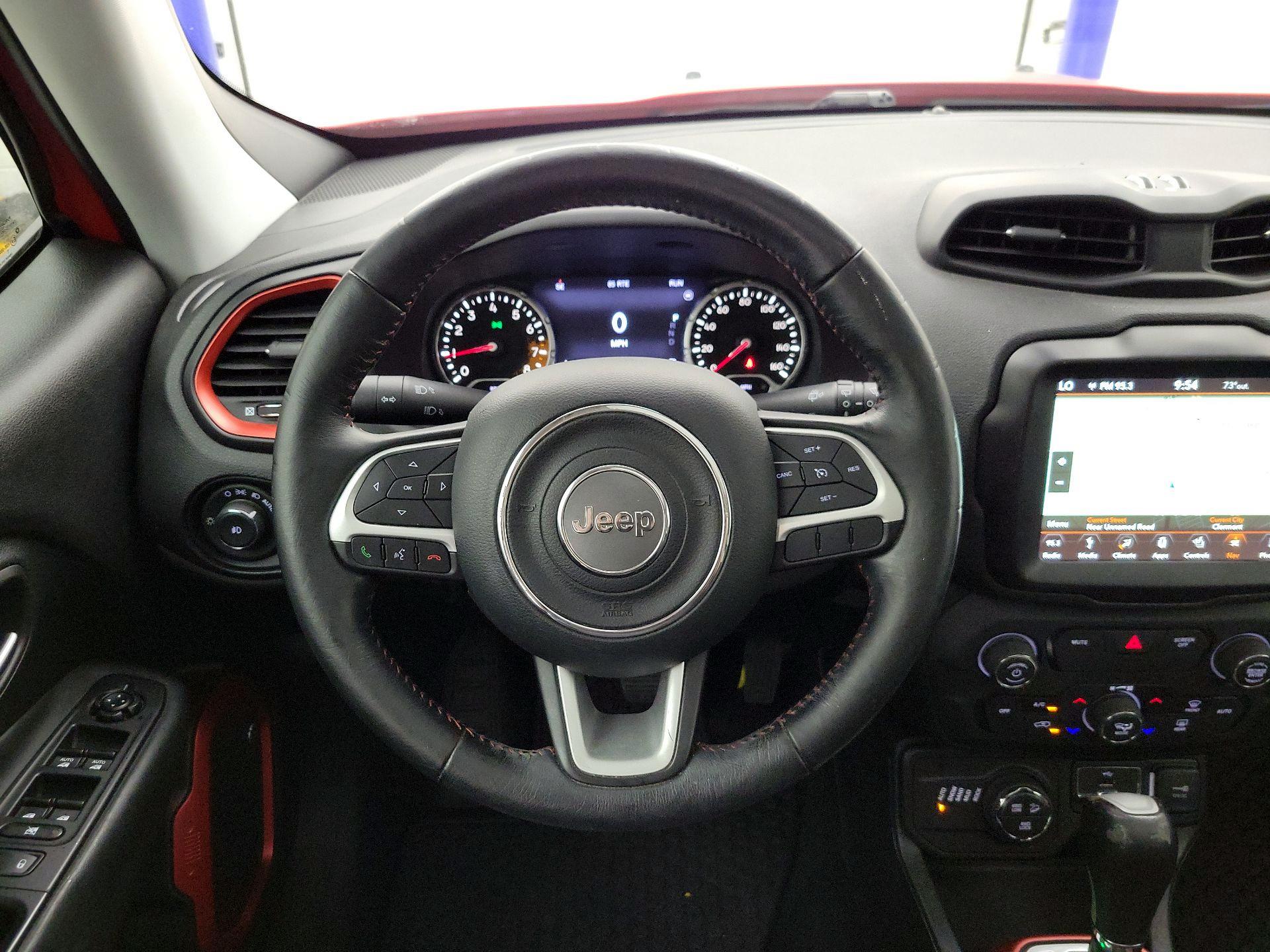 Thumbnail: 2018 Jeep Renegade - 10