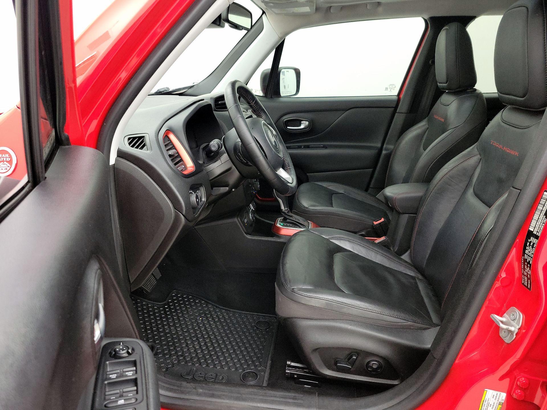 Thumbnail: 2018 Jeep Renegade - 11