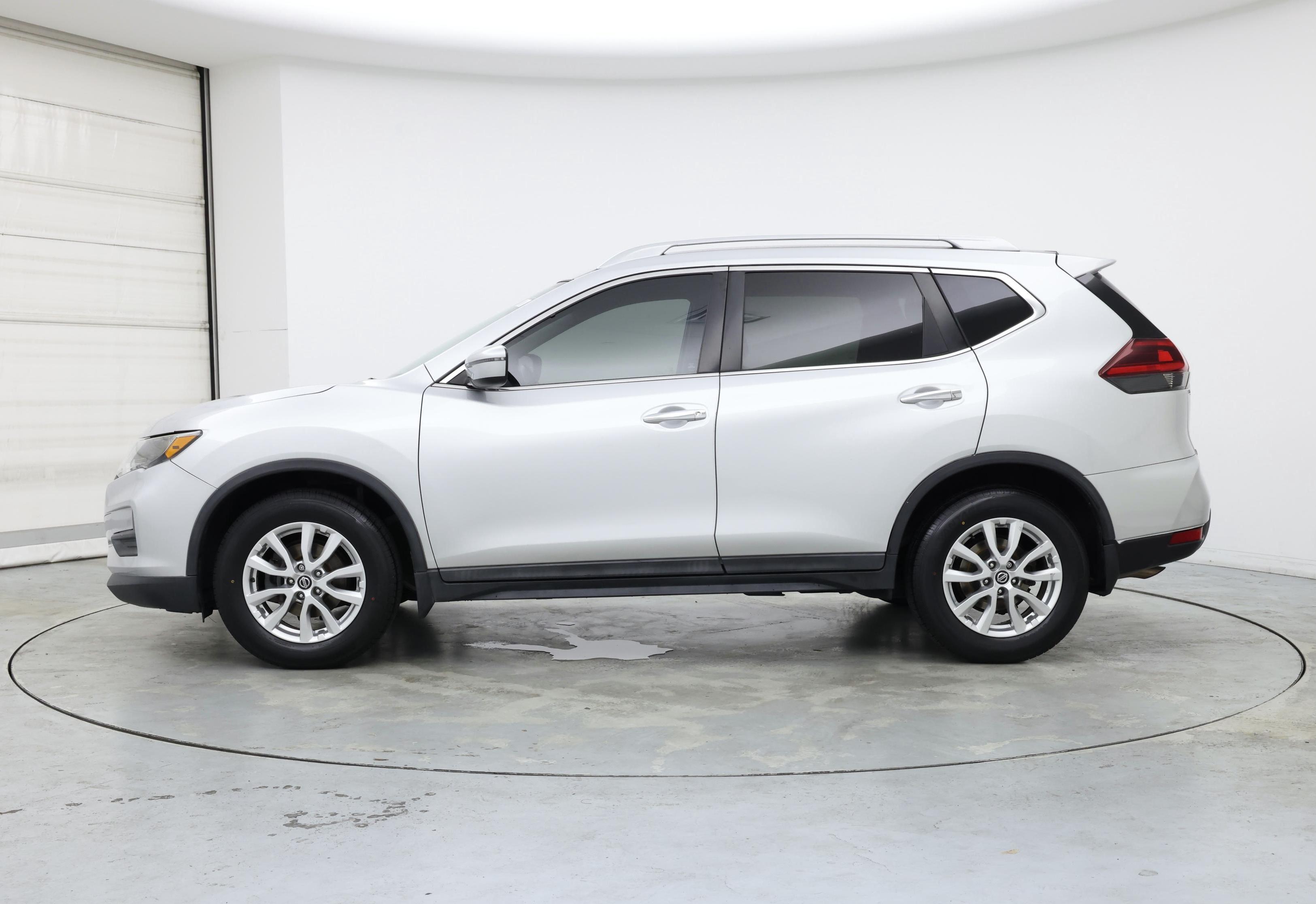 Thumbnail: 2019 Nissan Rogue - 3
