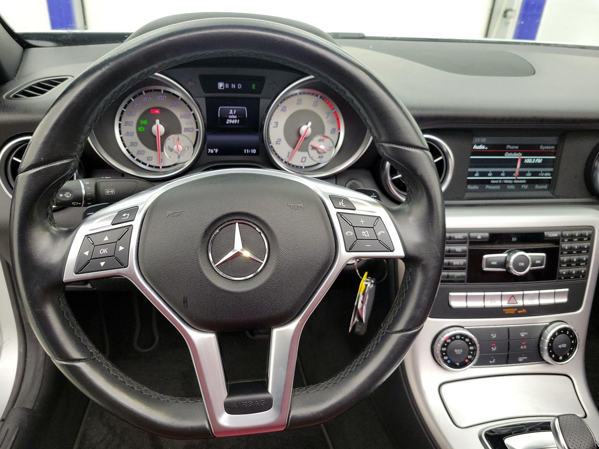 Thumbnail: 2016 Mercedes-Benz SLK - 10