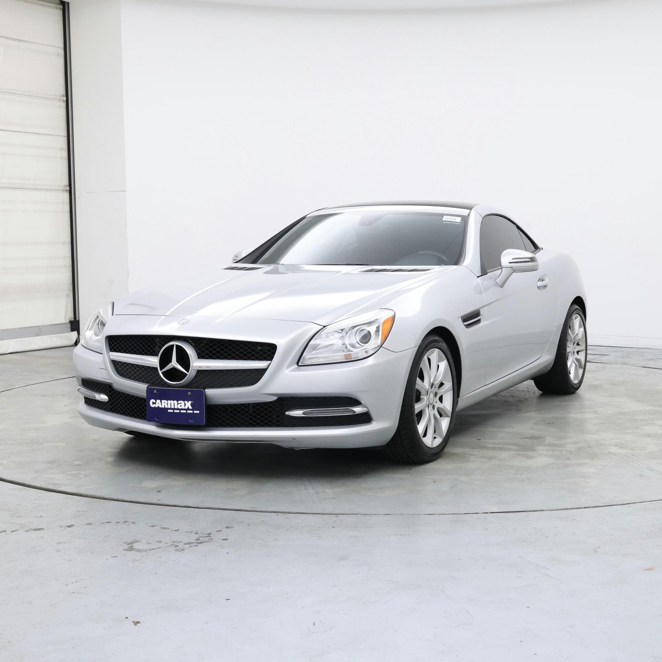 Thumbnail: 2016 Mercedes-Benz SLK - 4