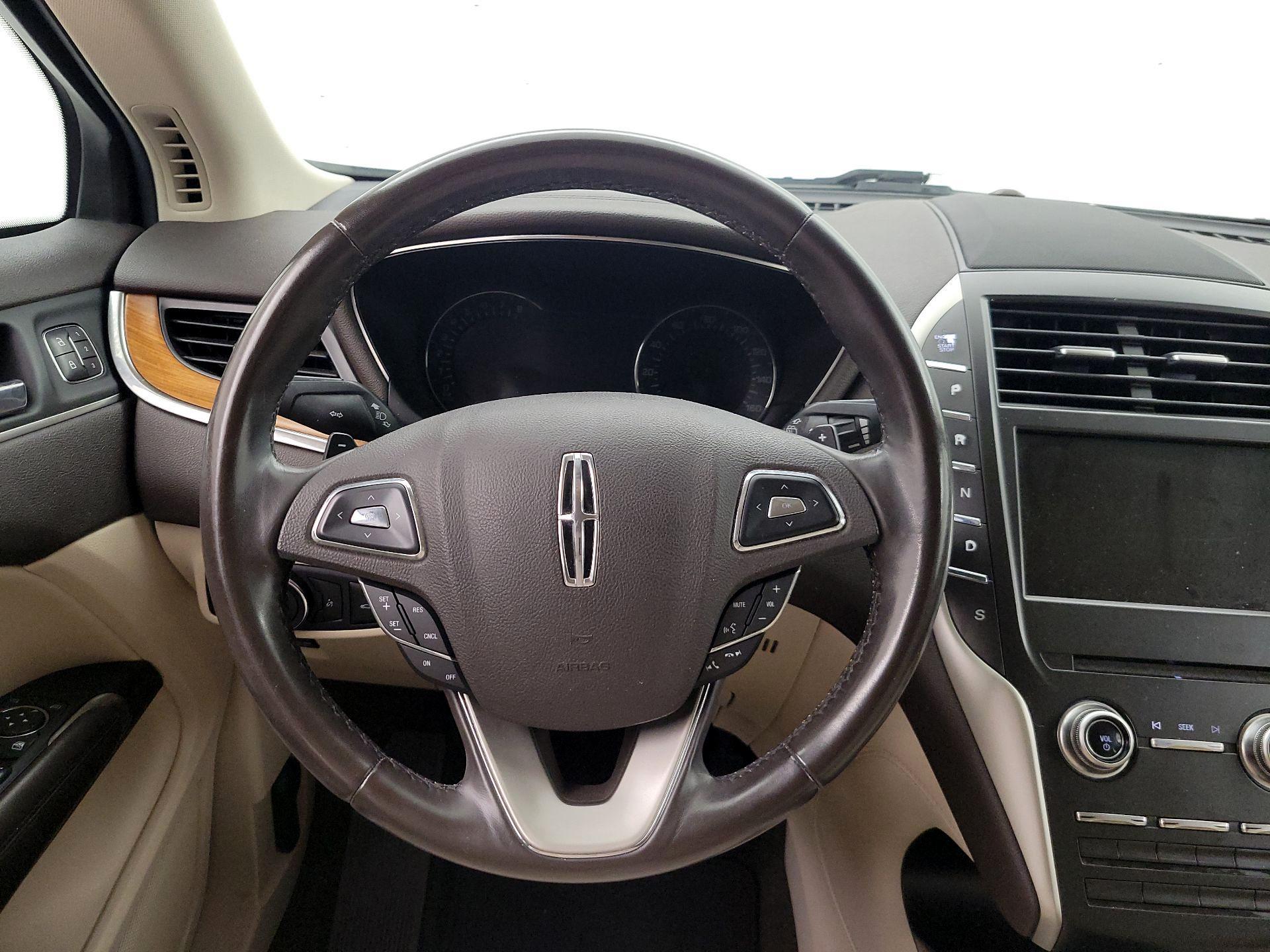 Thumbnail: 2019 Lincoln MKC - 10