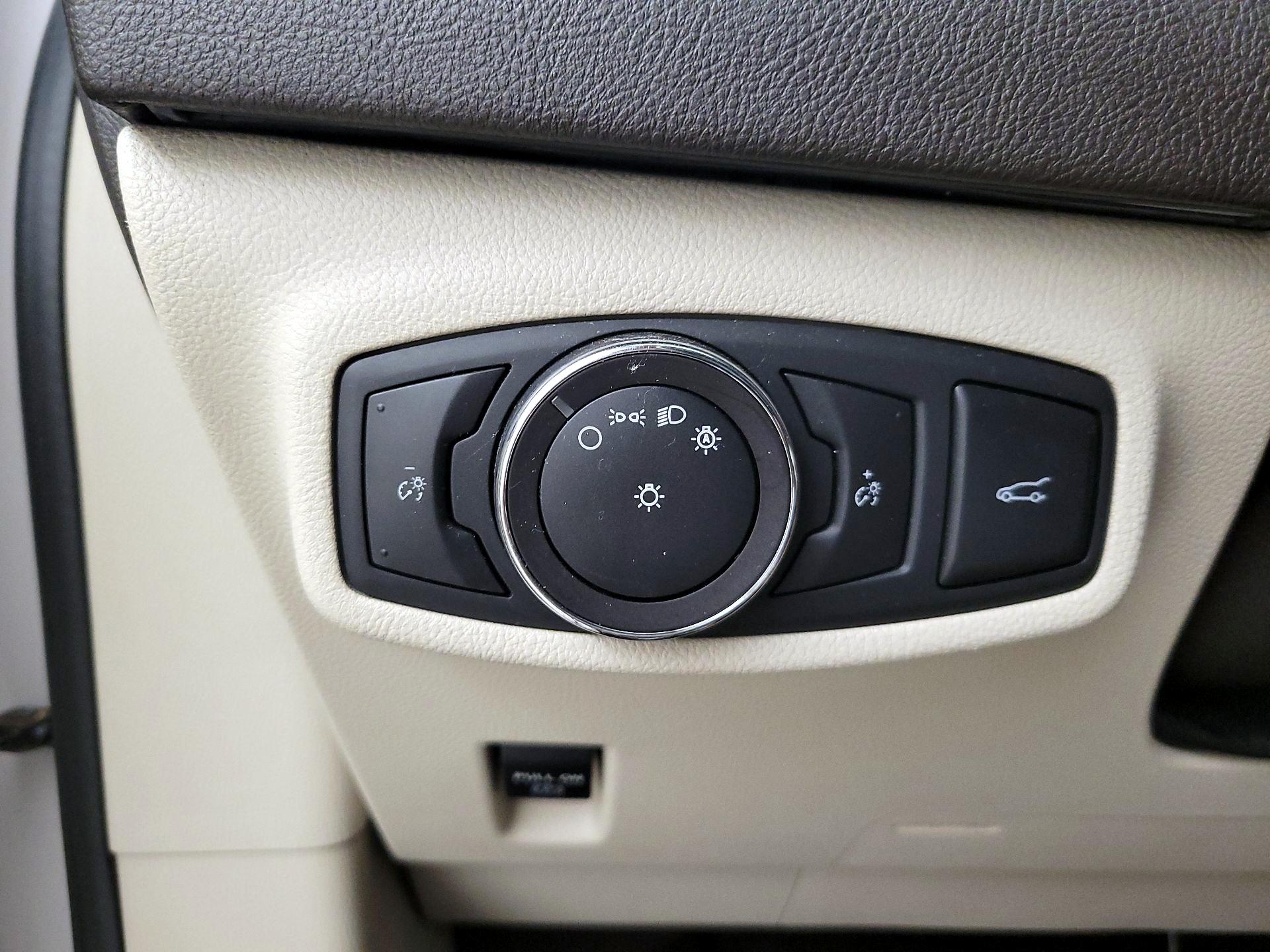 Thumbnail: 2019 Lincoln MKC - 13