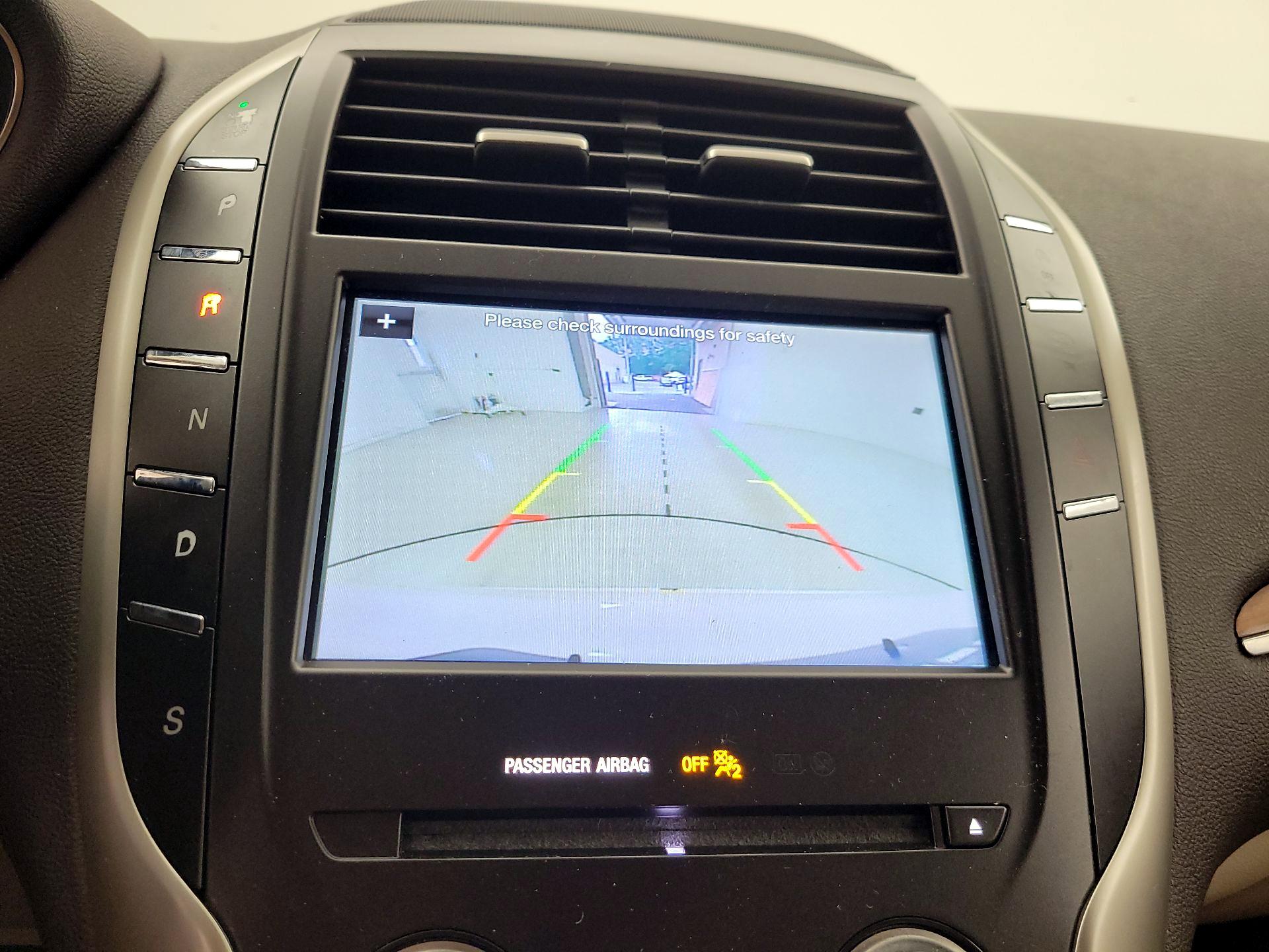 Thumbnail: 2019 Lincoln MKC - 15