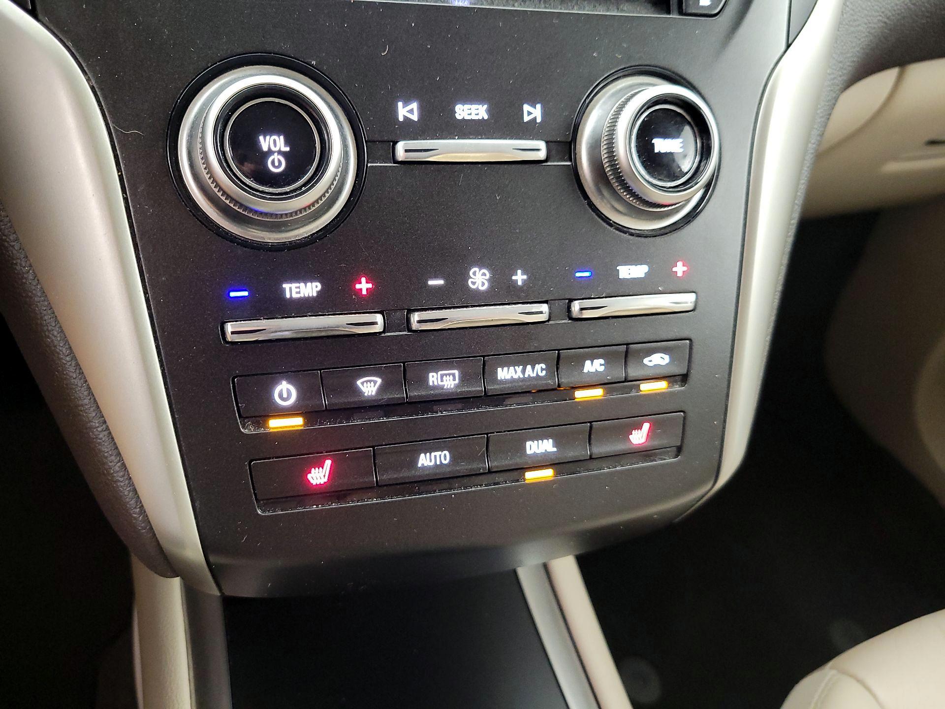 Thumbnail: 2019 Lincoln MKC - 17