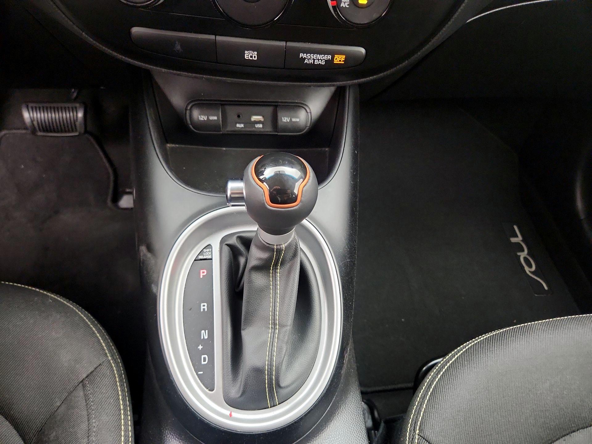 Thumbnail: 2015 Kia Soul - 16