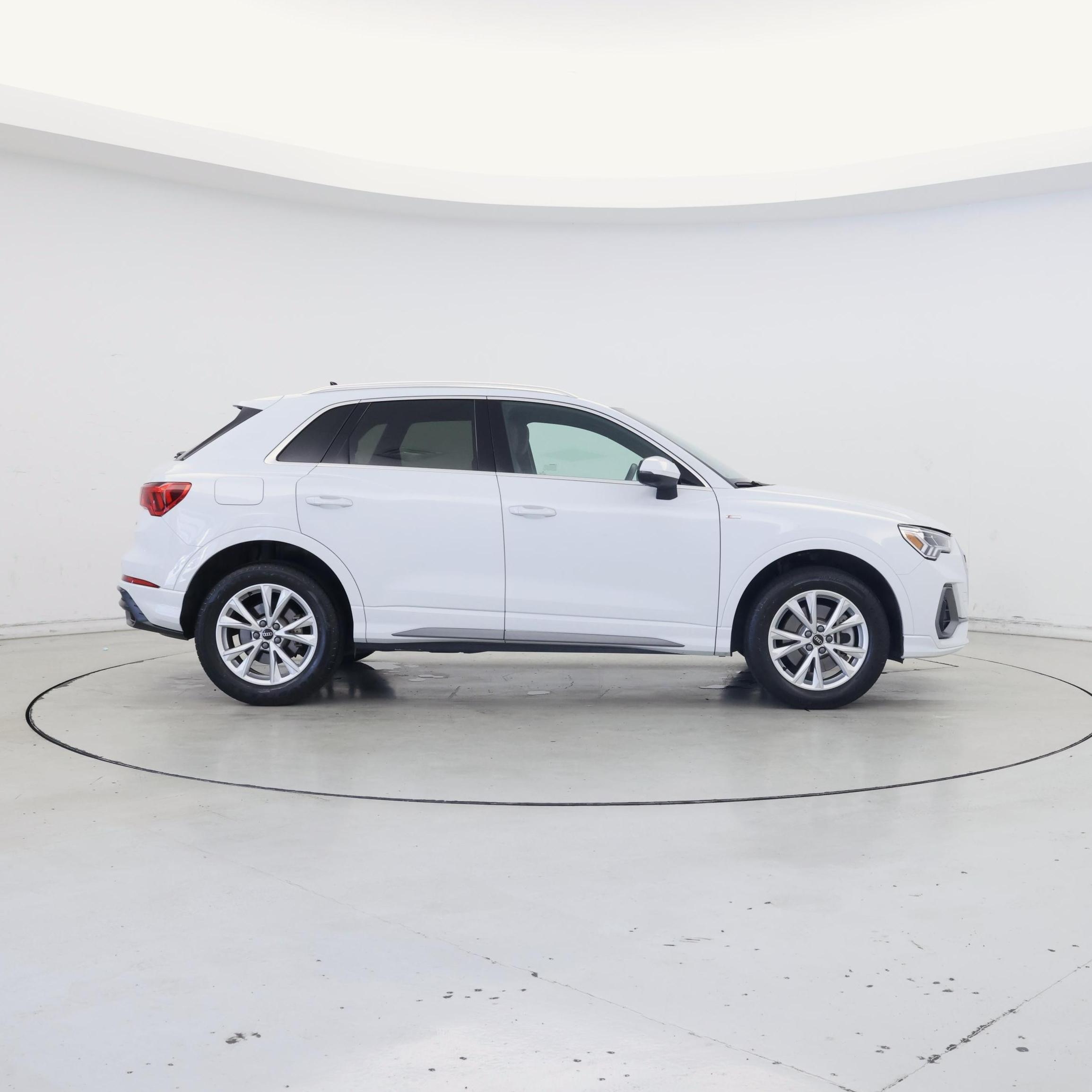 Thumbnail: 2022 Audi Q3 - 7