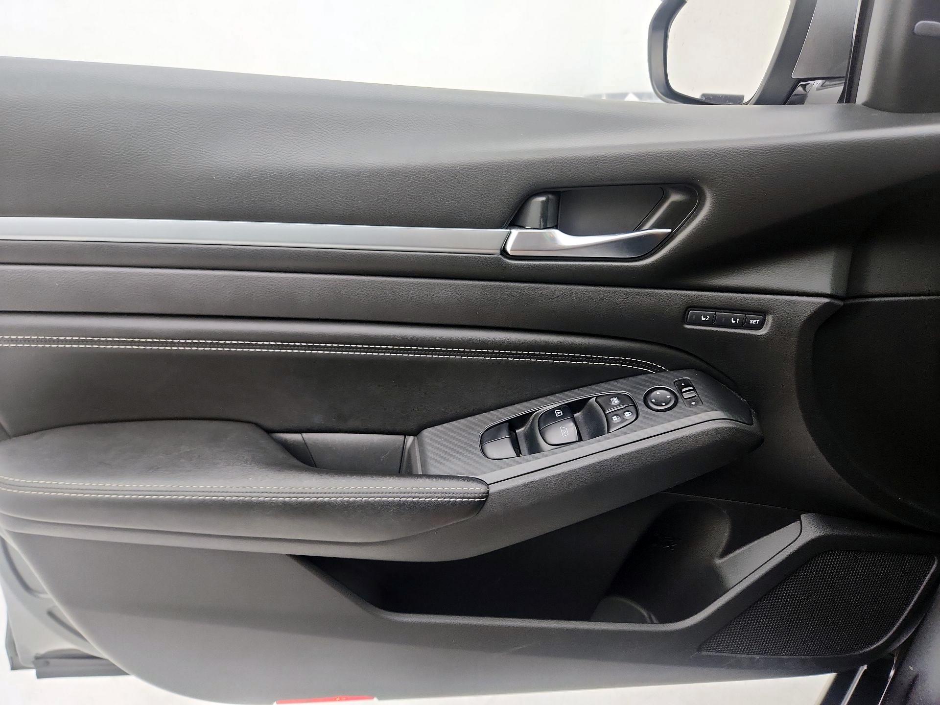 Thumbnail: 2019 Nissan Altima - 12