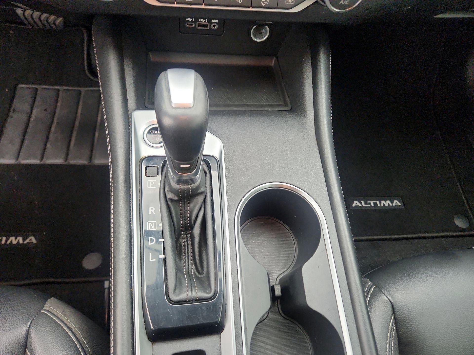 Thumbnail: 2019 Nissan Altima - 17