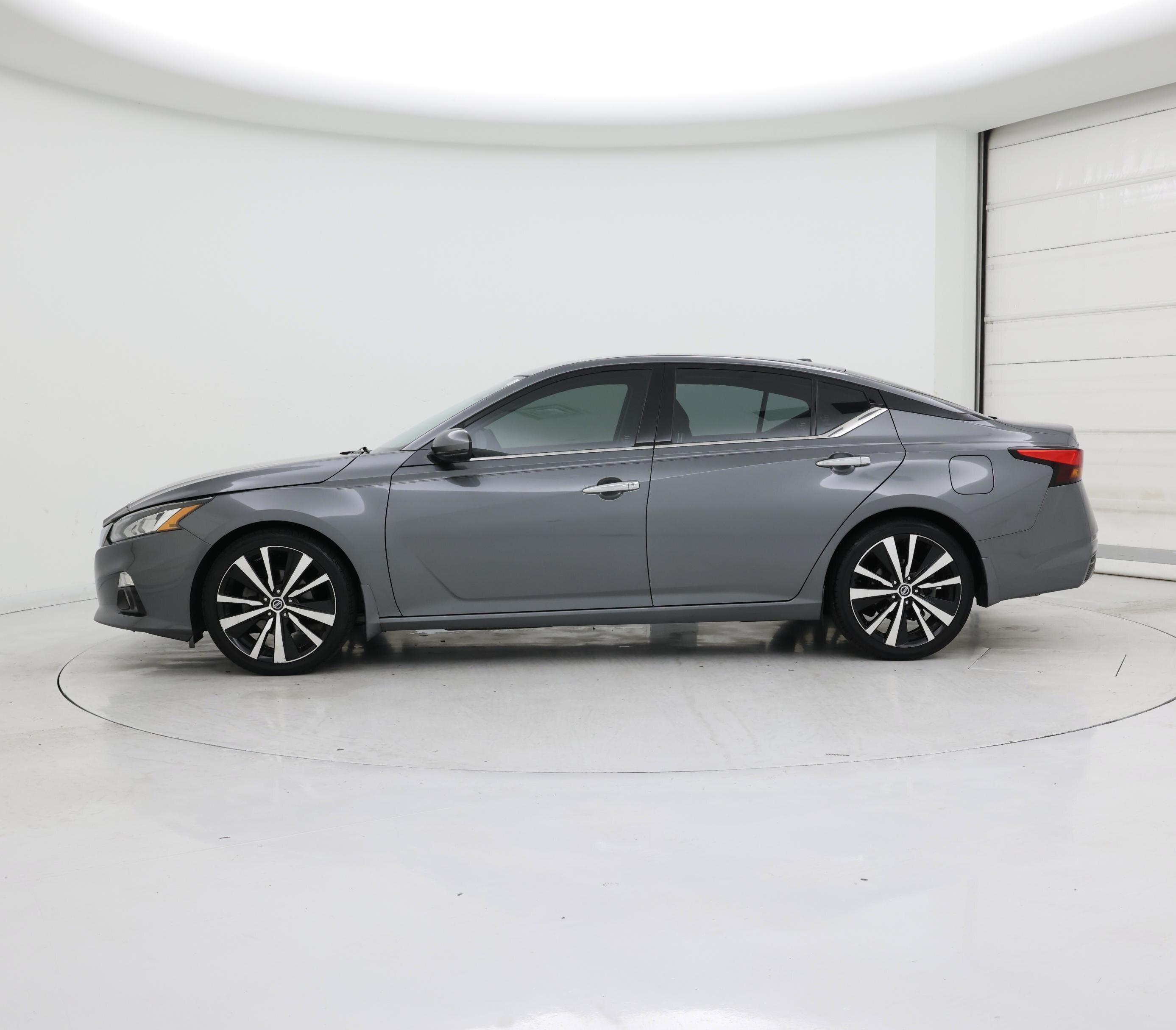 Thumbnail: 2019 Nissan Altima - 3