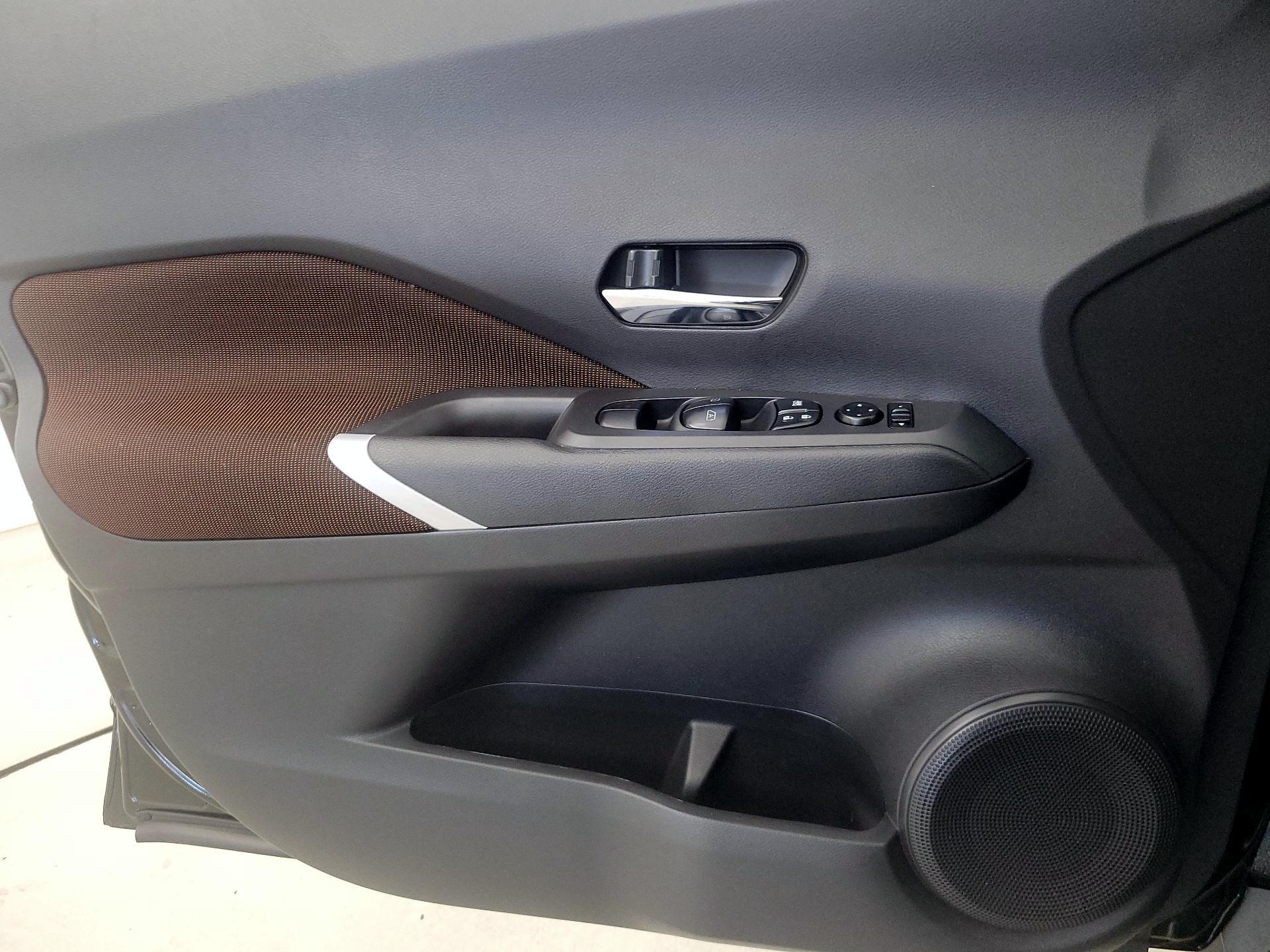 Thumbnail: 2021 Nissan Kicks - 12