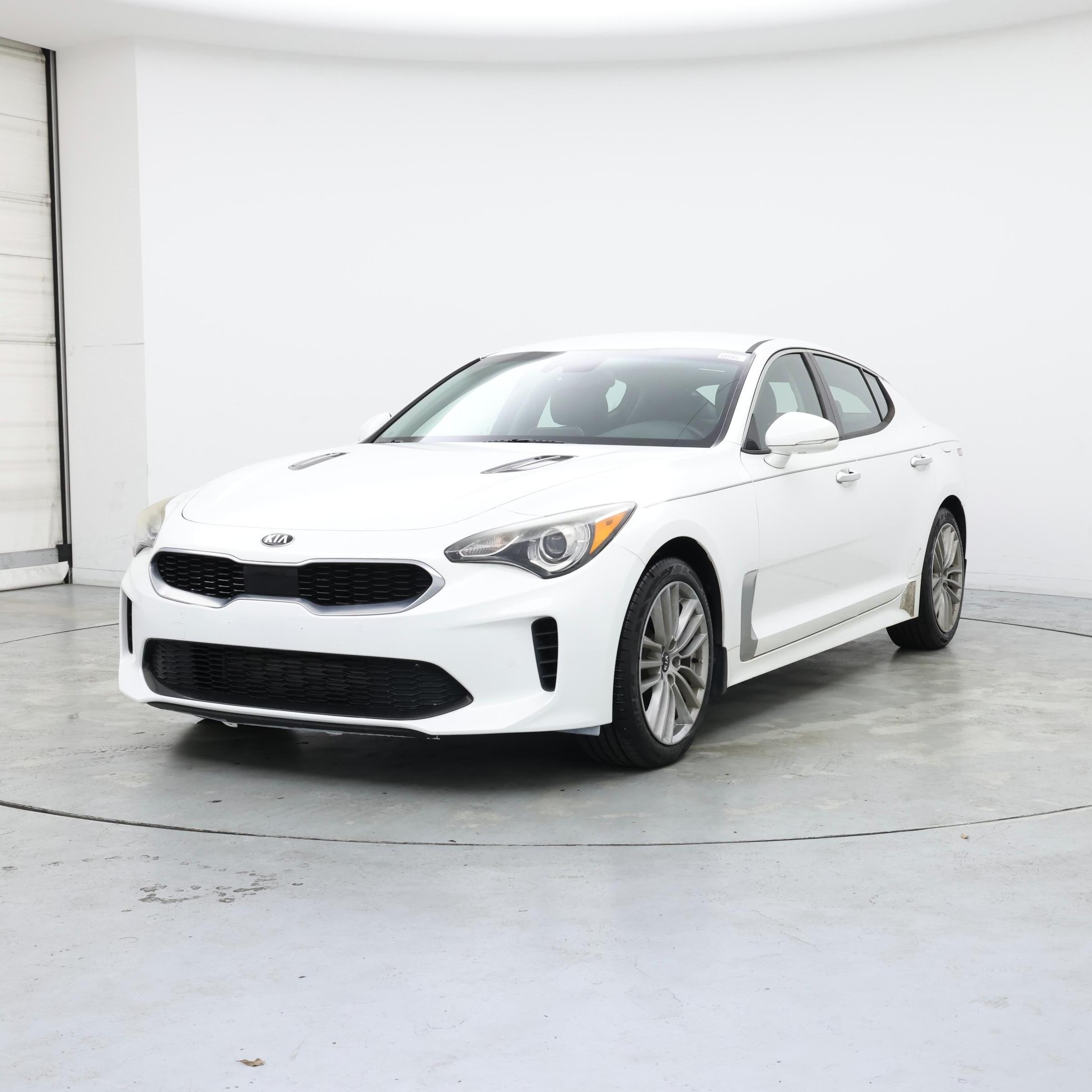 Thumbnail: 2018 Kia Stinger - 4
