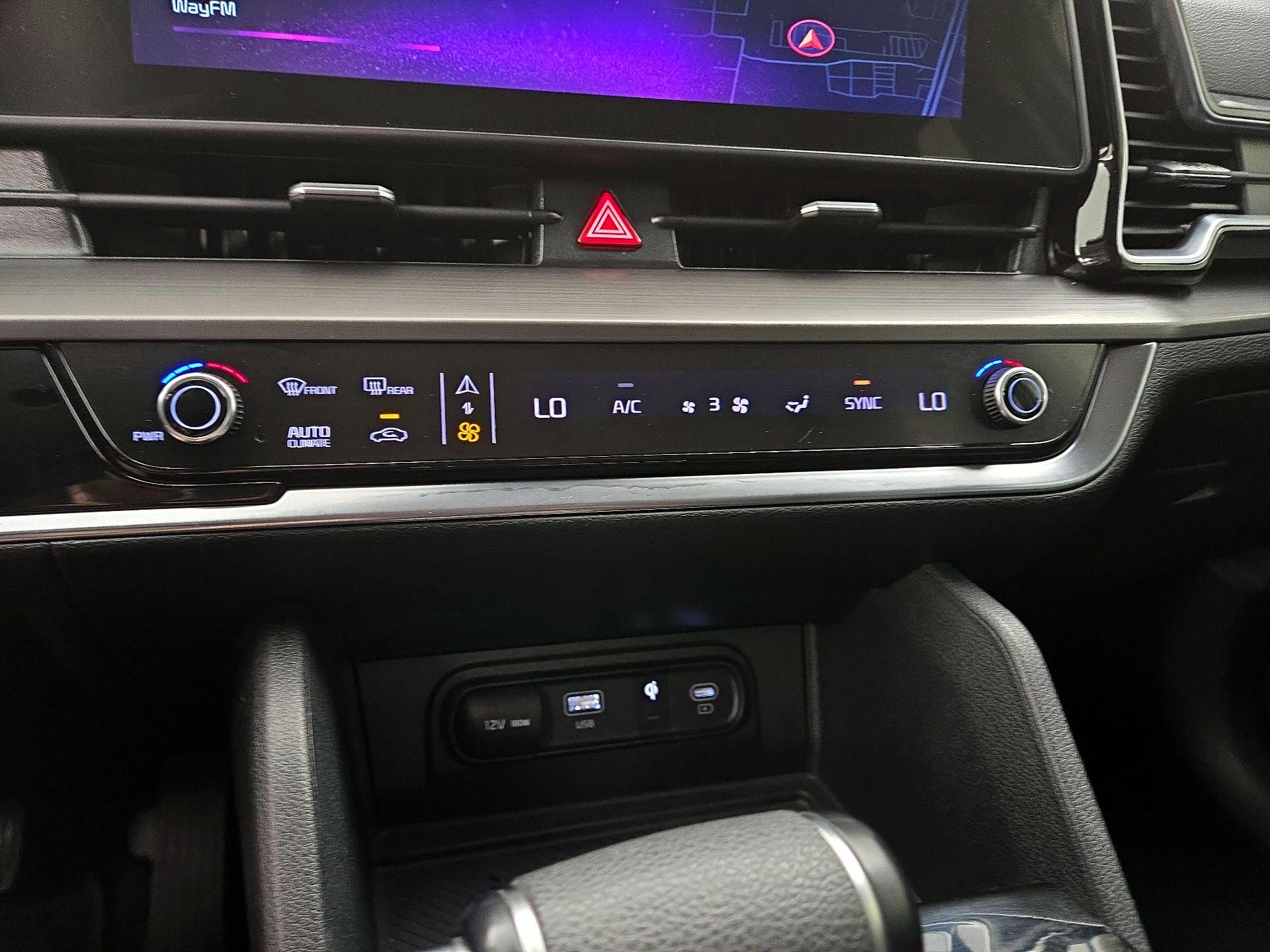 Thumbnail: 2023 Kia Sportage - 17