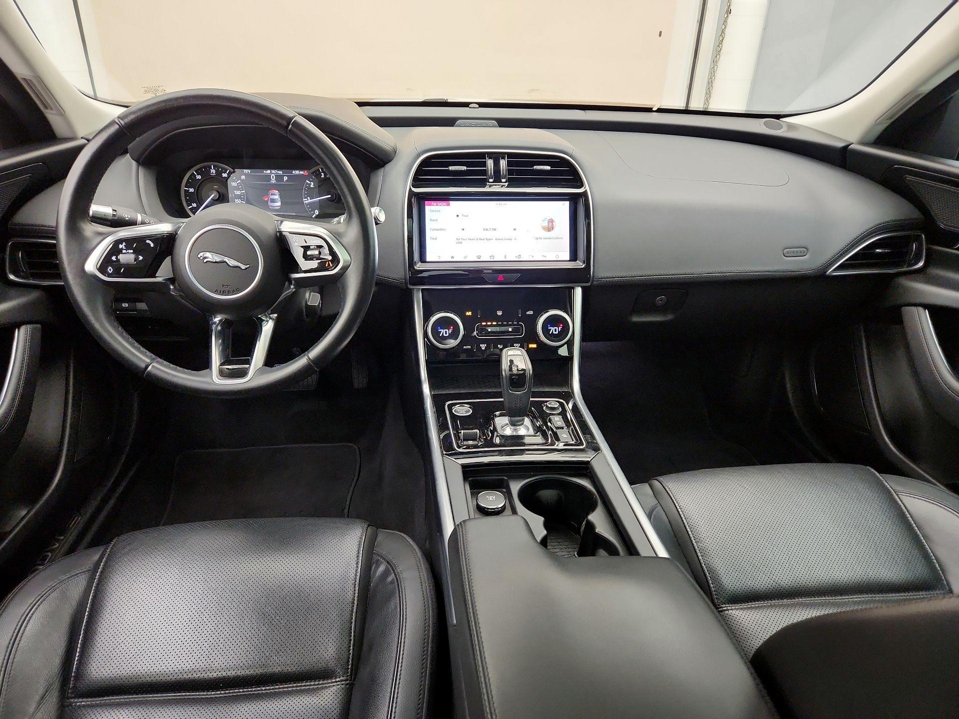 Thumbnail: 2020 Jaguar XE - 9