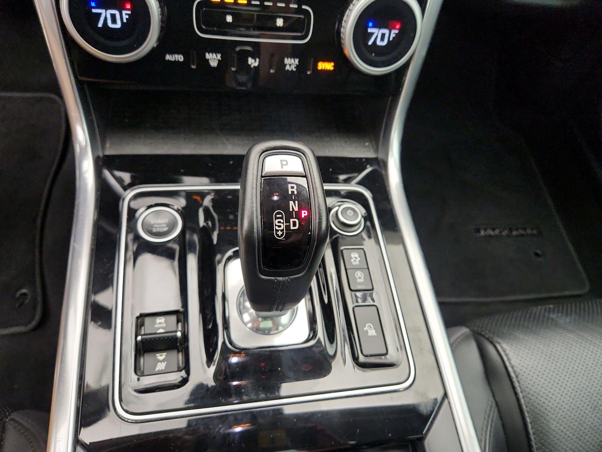 Thumbnail: 2020 Jaguar XE - 17