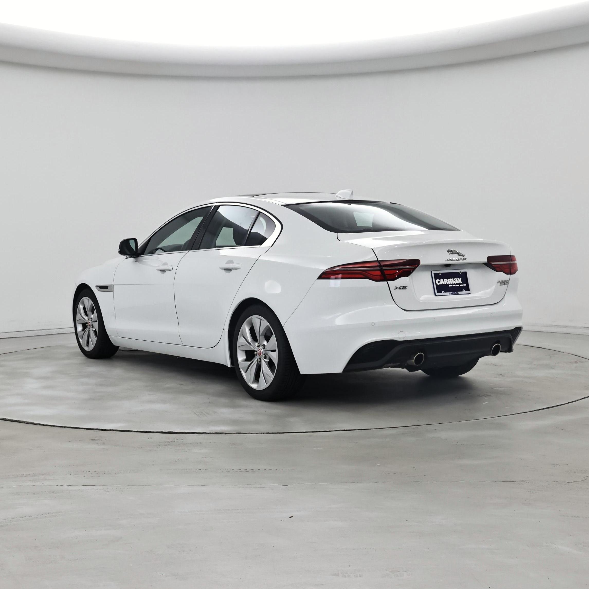Thumbnail: 2020 Jaguar XE - 2