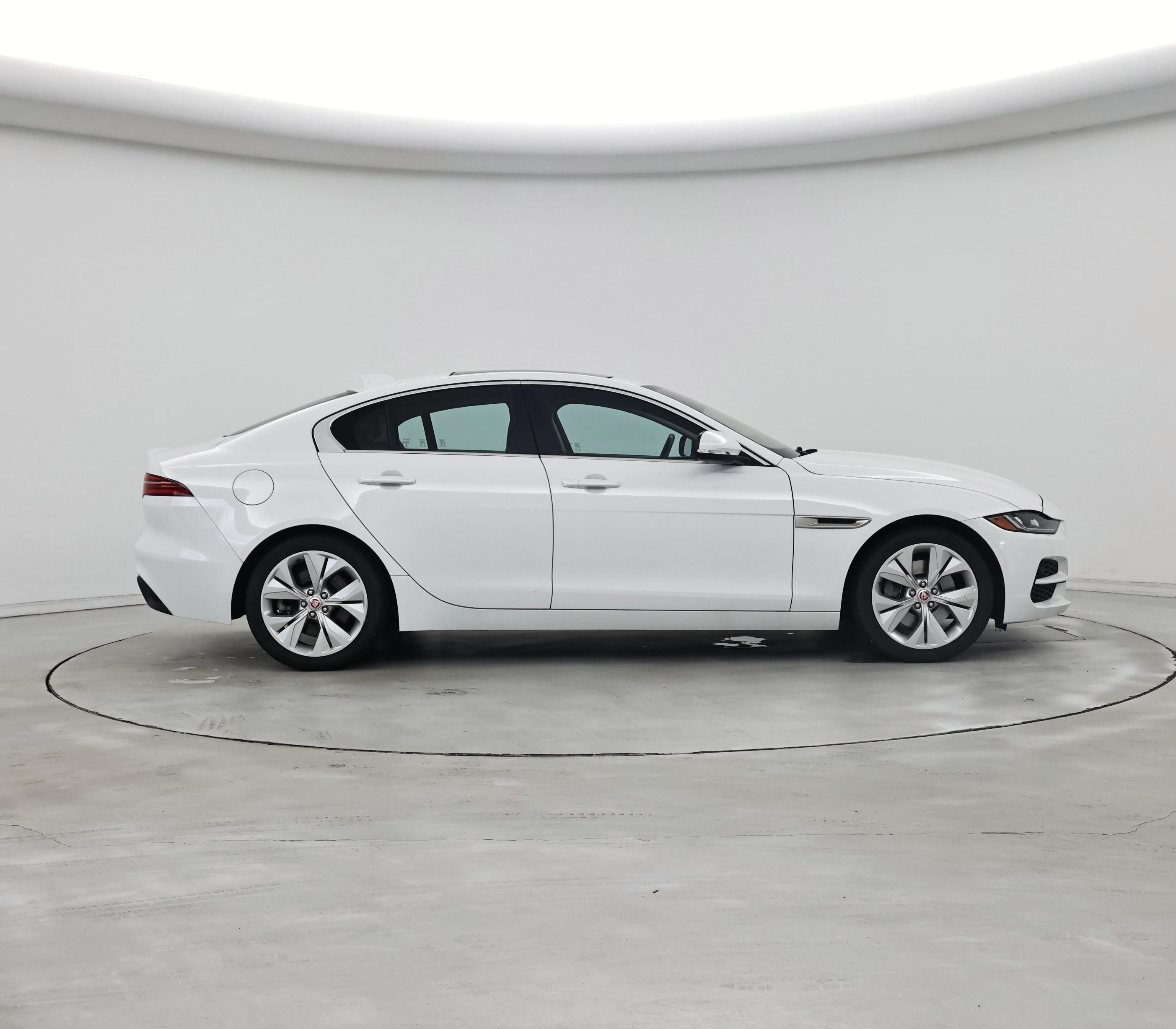 Thumbnail: 2020 Jaguar XE - 7