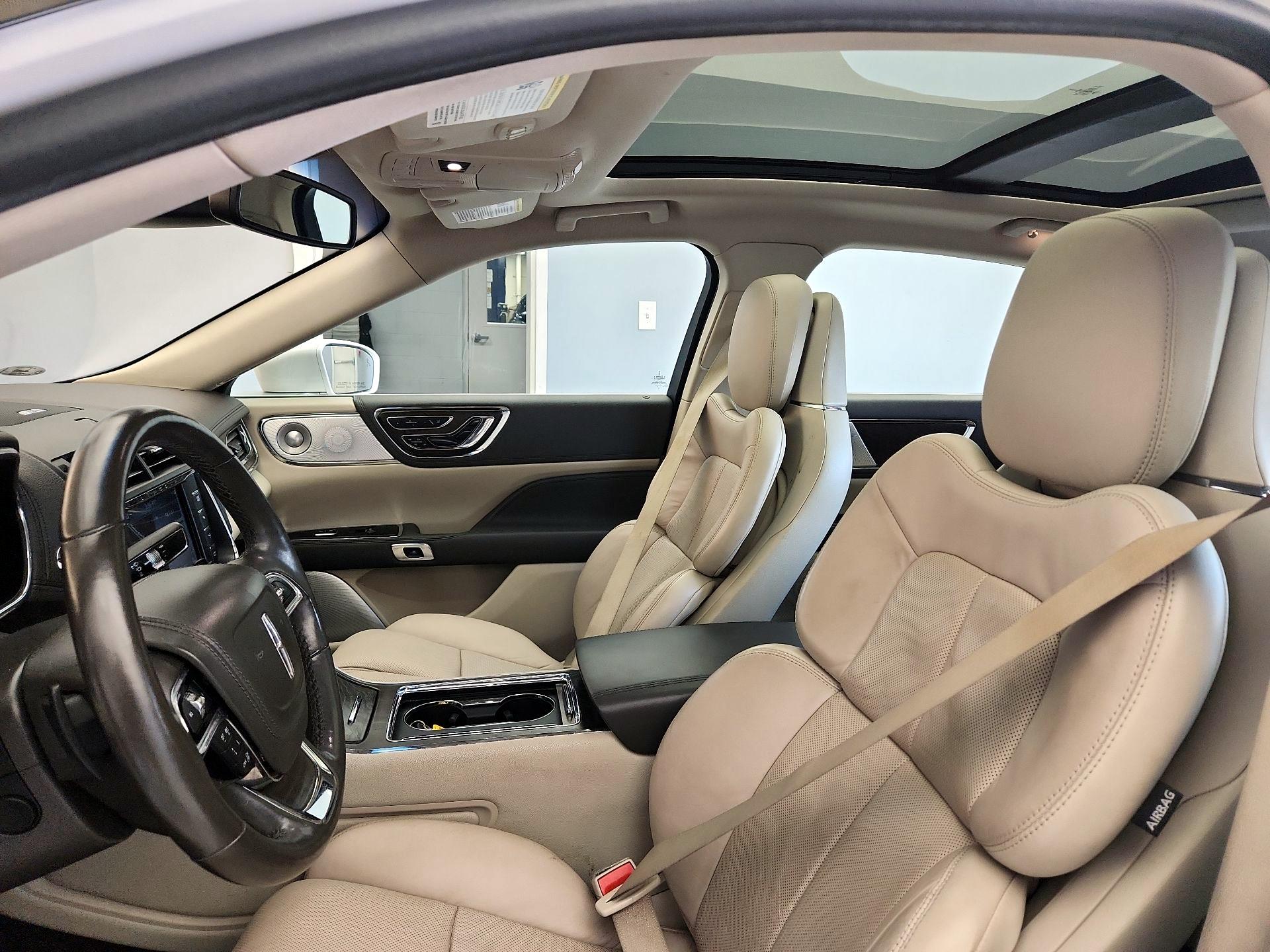 Thumbnail: 2019 Lincoln Continental - 19