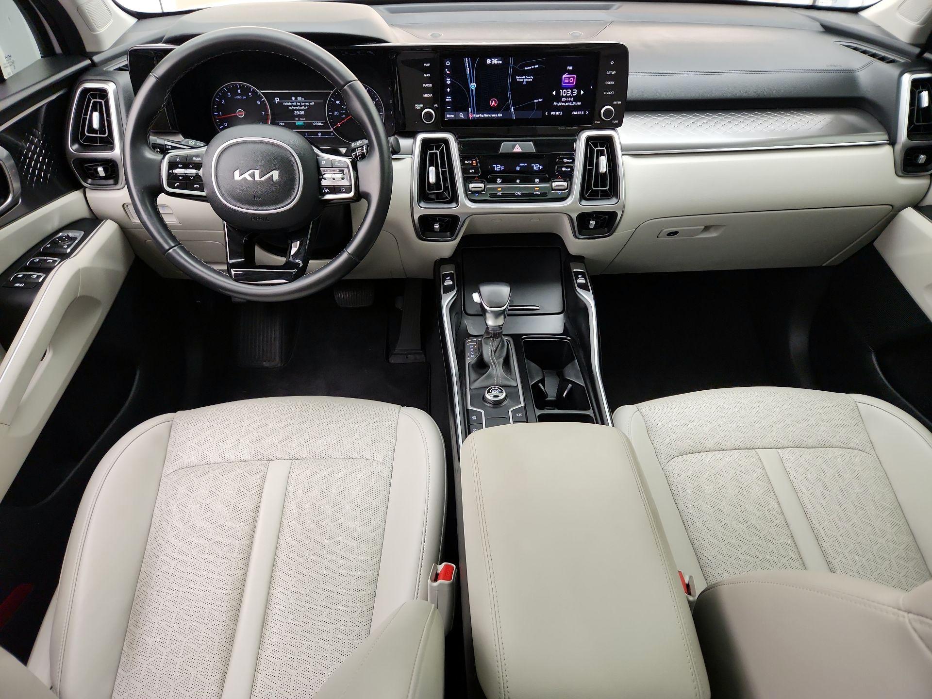 Thumbnail: 2022 Kia Sorento - 9