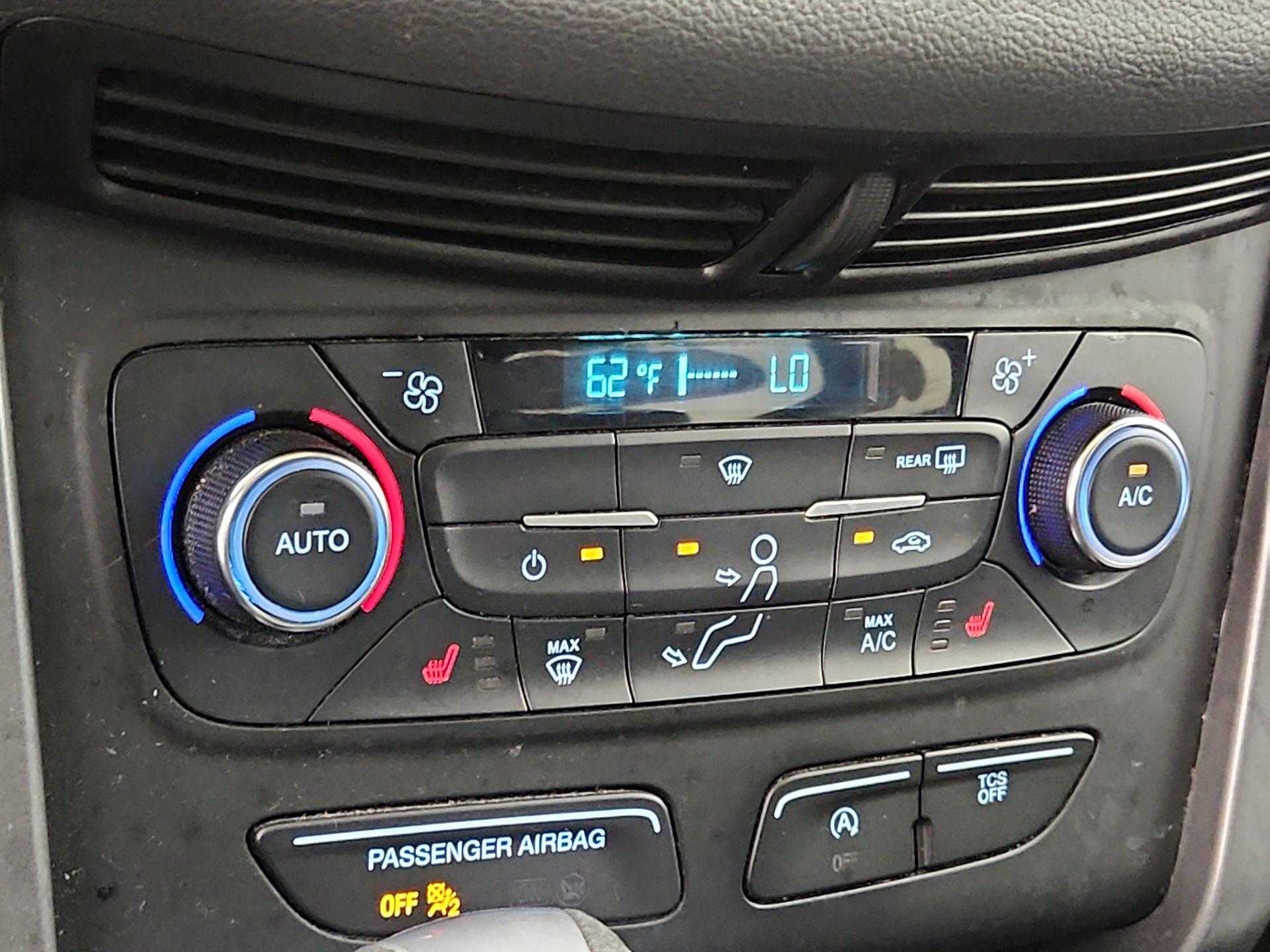 Thumbnail: 2017 Ford Escape - 16