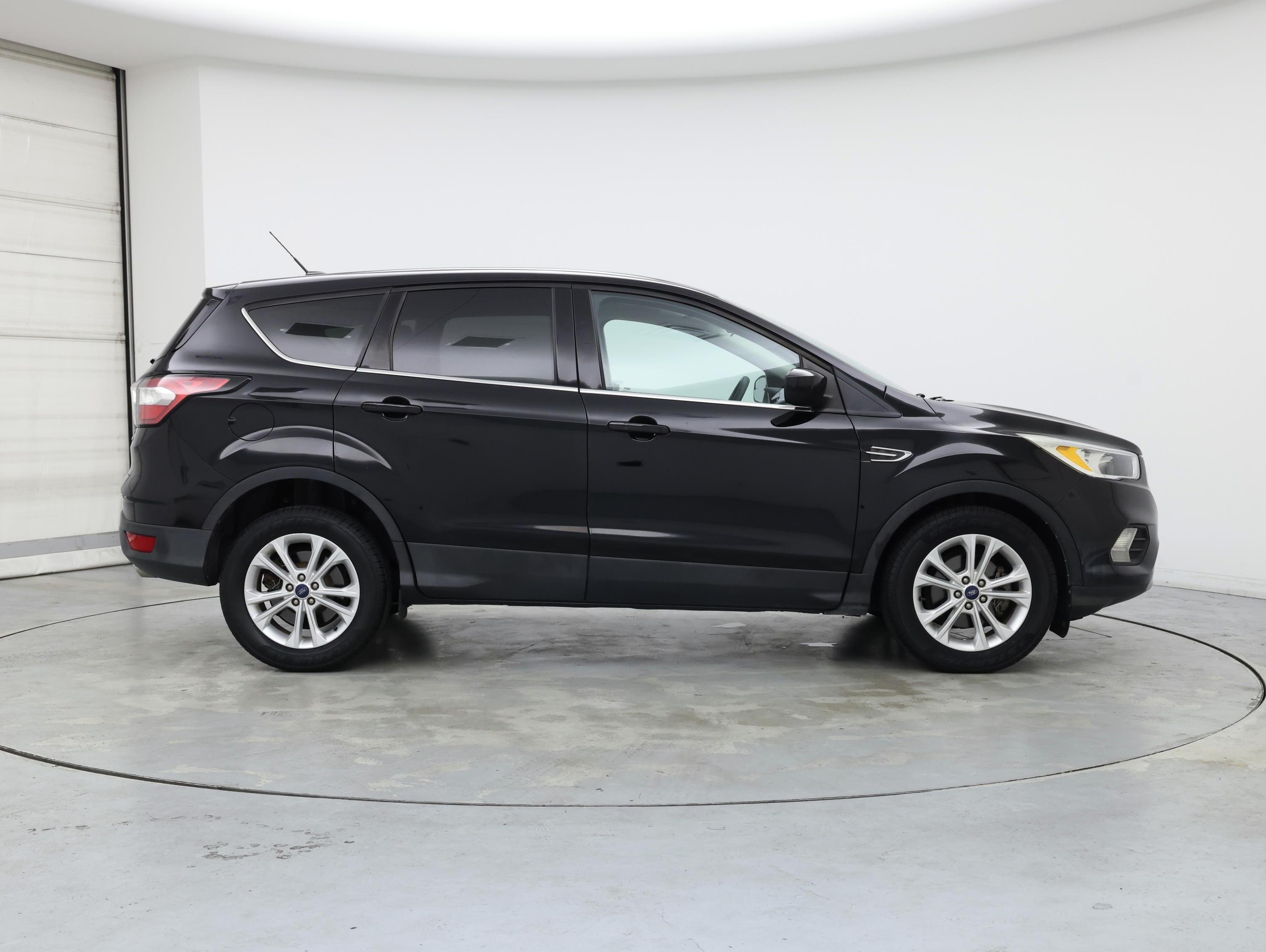 Thumbnail: 2017 Ford Escape - 7