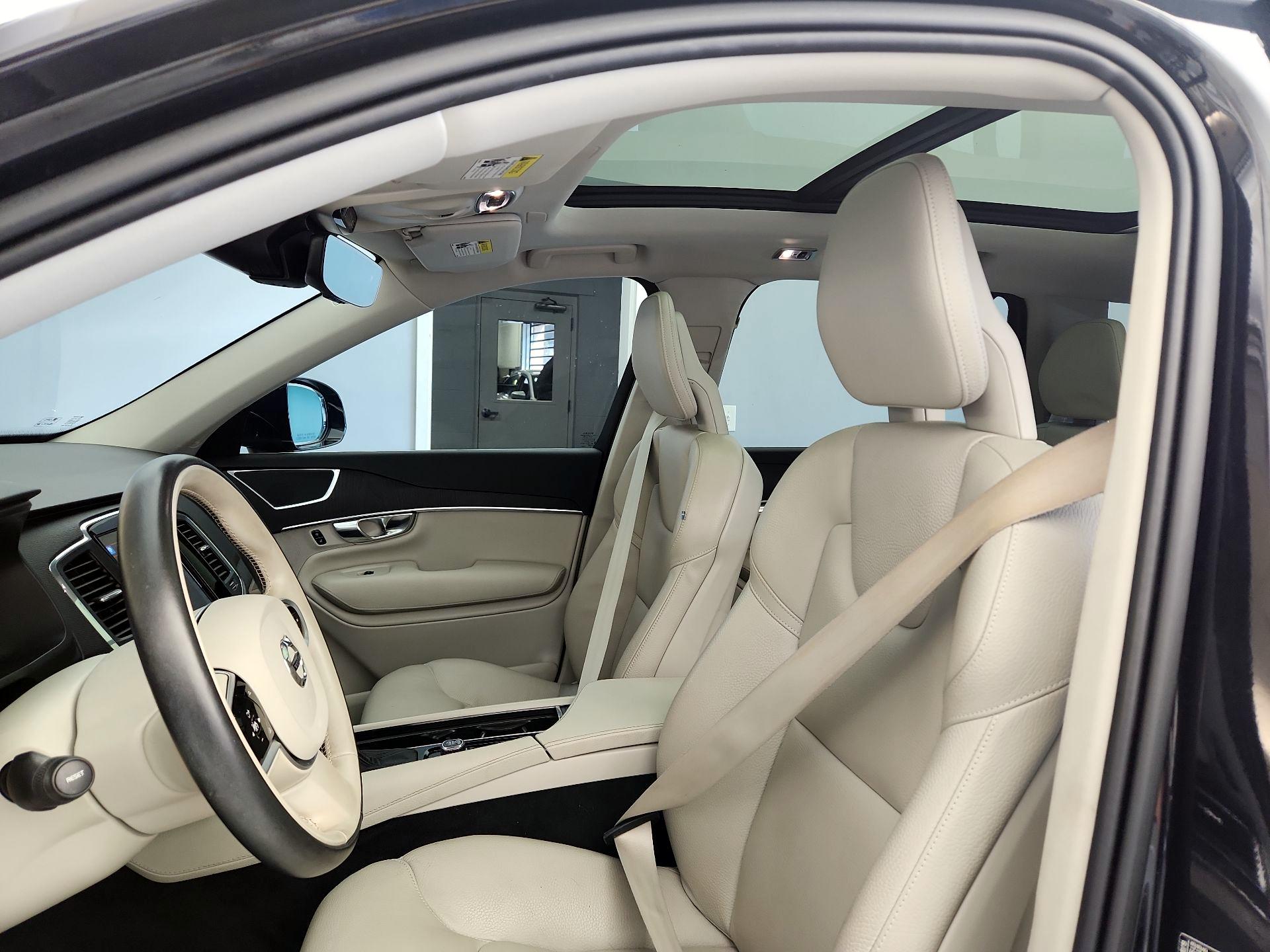 Thumbnail: 2020 Volvo XC90 - 18