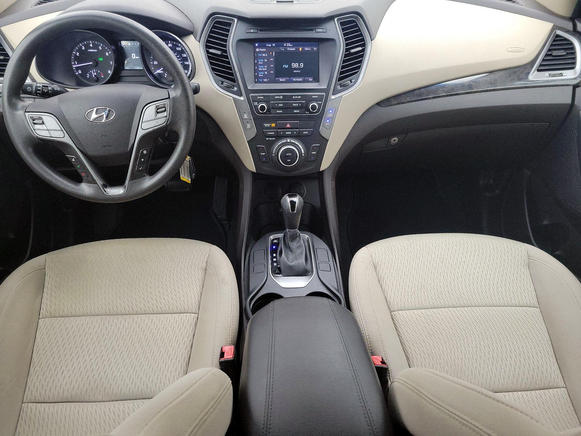 Thumbnail: 2017 Hyundai Santa Fe - 9