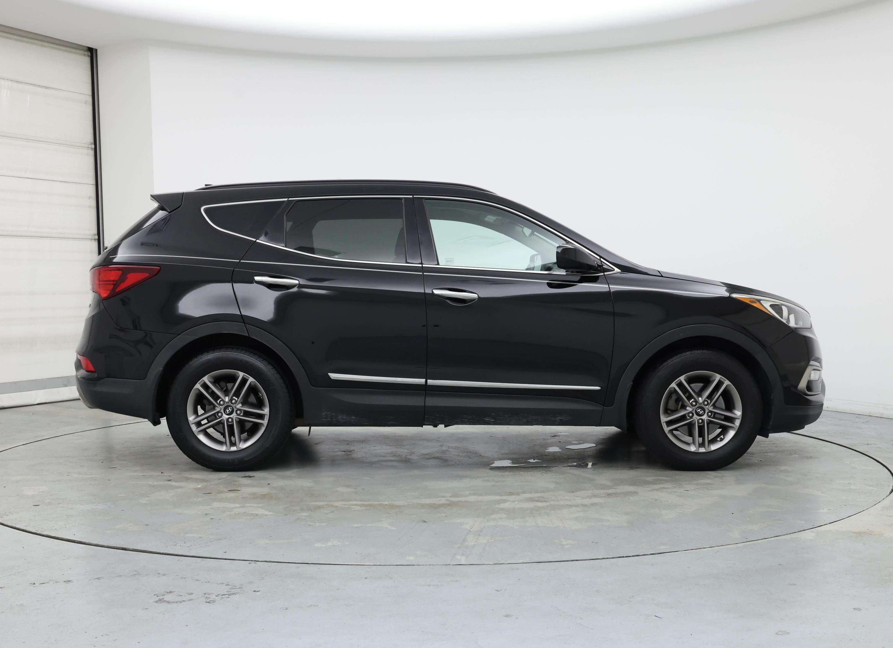 Thumbnail: 2017 Hyundai Santa Fe - 7