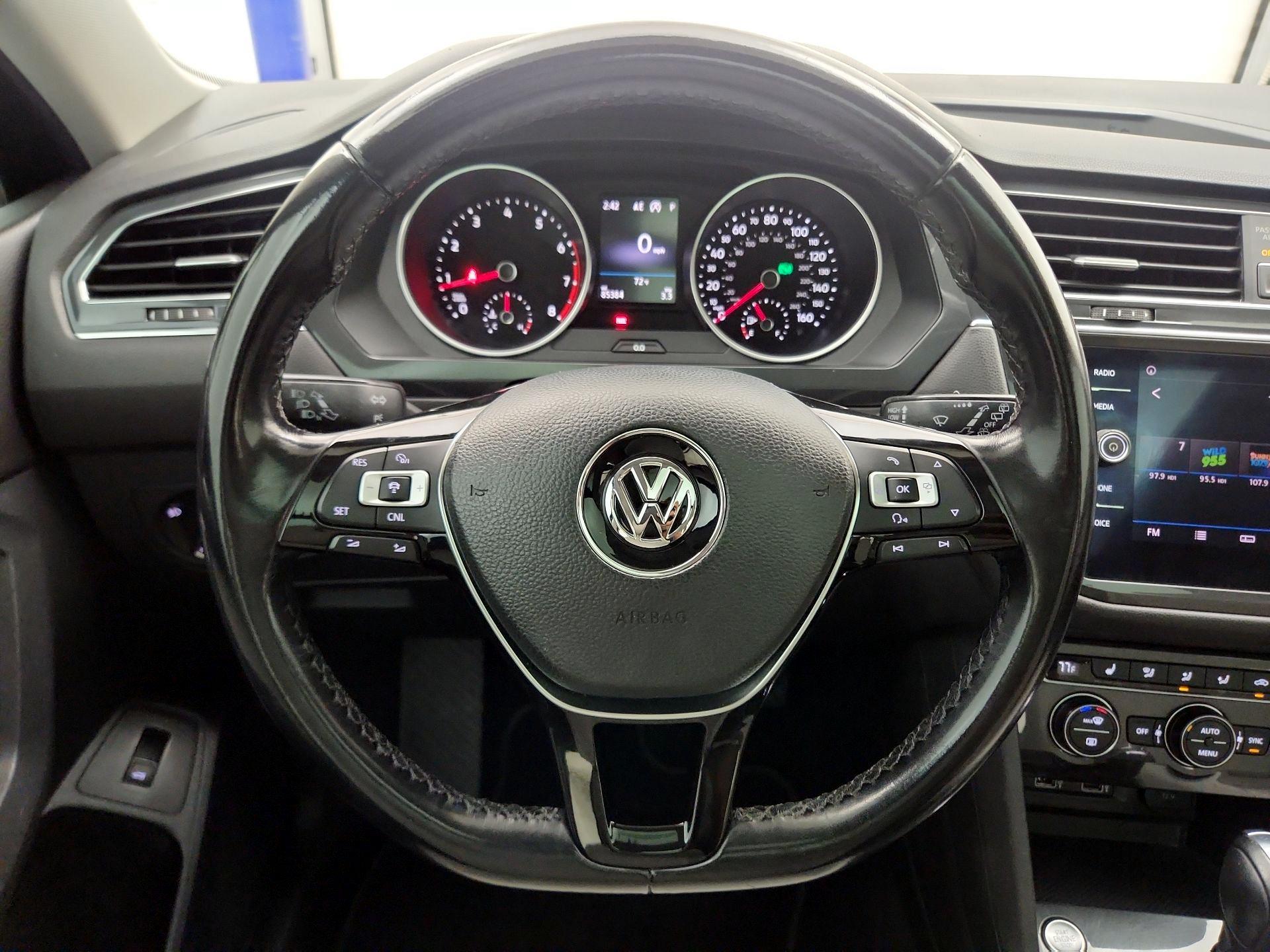 Thumbnail: 2018 Volkswagen Tiguan - 10
