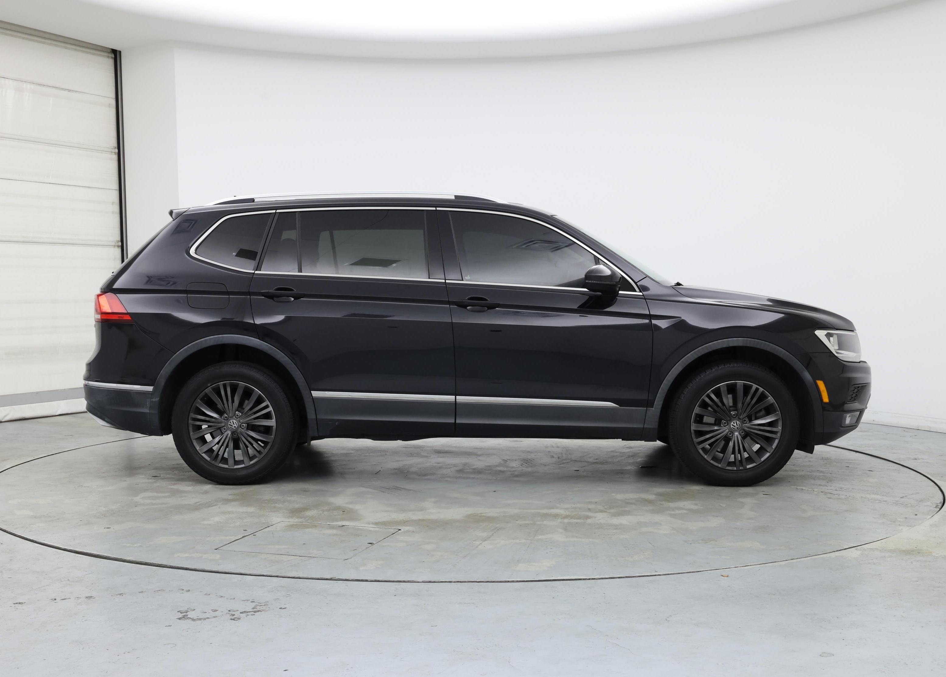 Thumbnail: 2018 Volkswagen Tiguan - 7