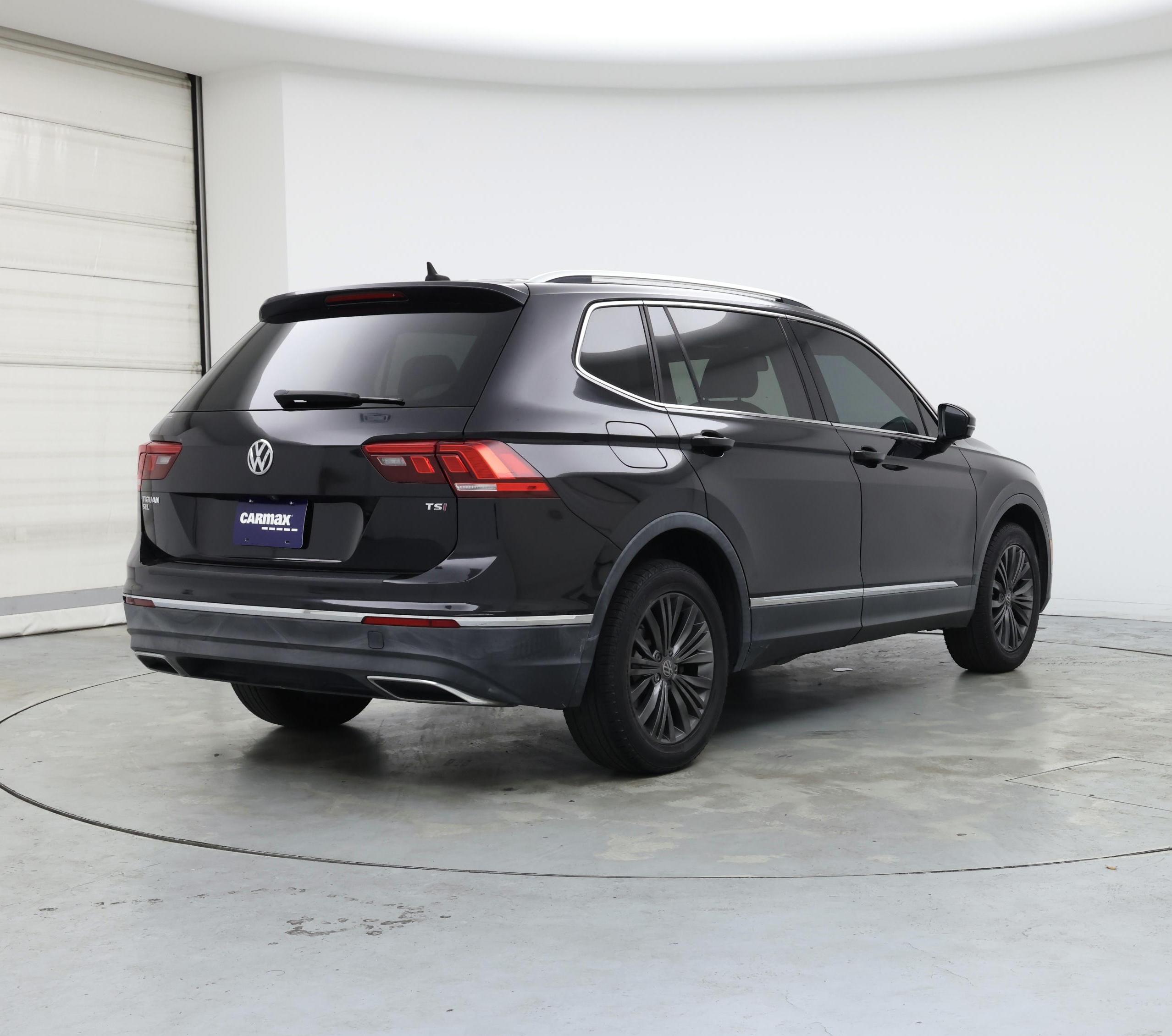 Thumbnail: 2018 Volkswagen Tiguan - 8