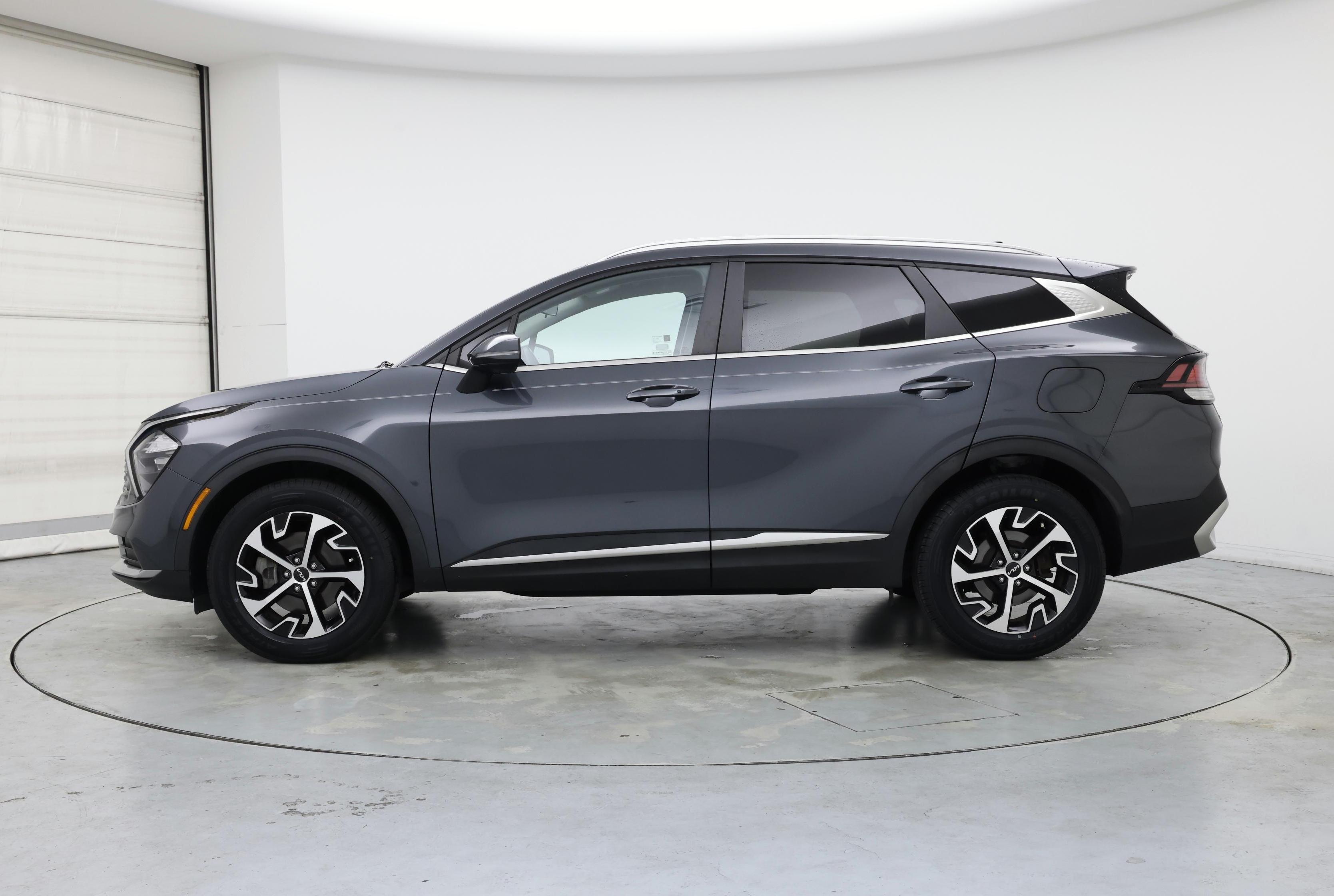 Thumbnail: 2023 Kia Sportage - 3