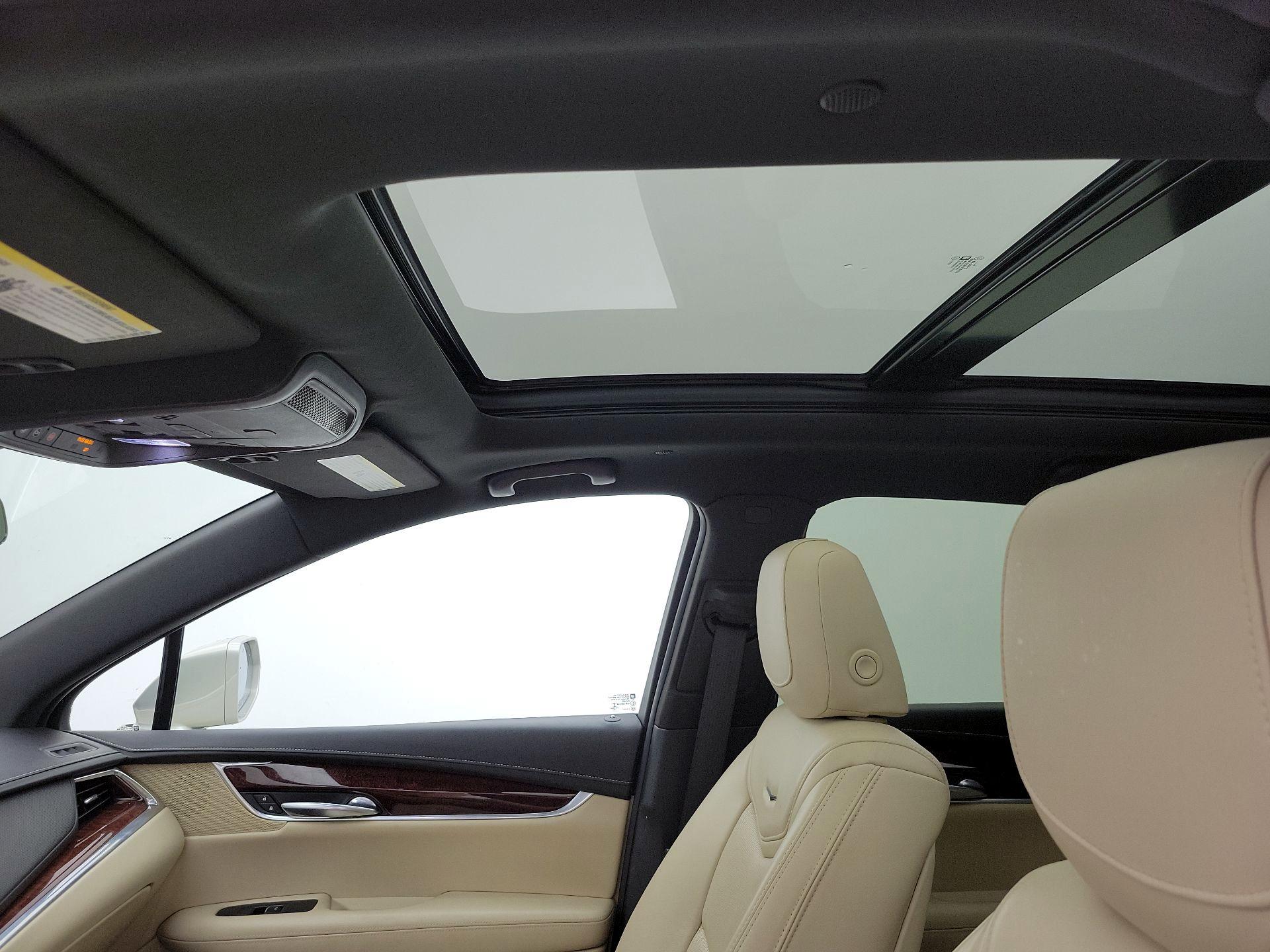 Thumbnail: 2017 Cadillac XT5 - 20