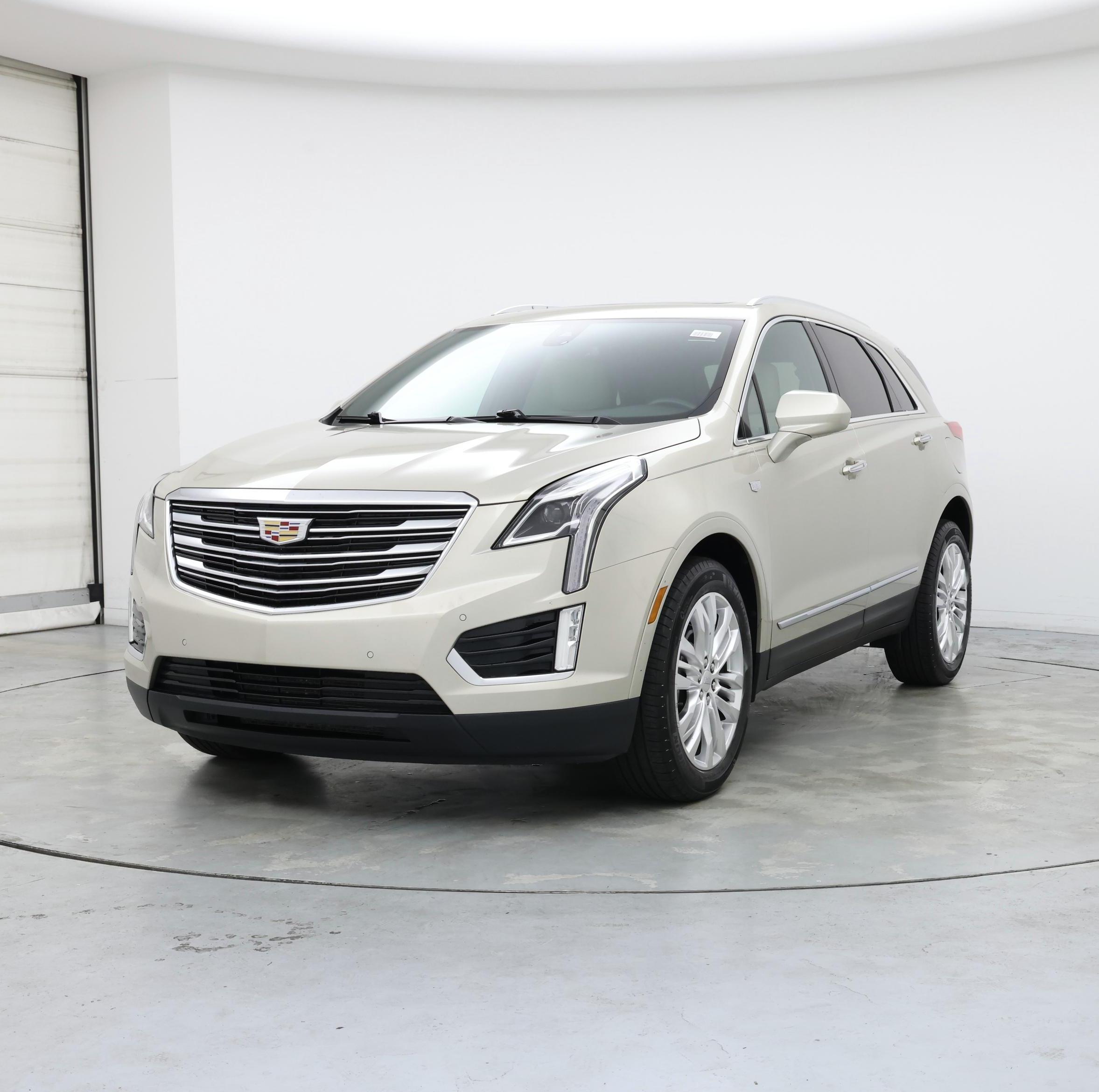Thumbnail: 2017 Cadillac XT5 - 4