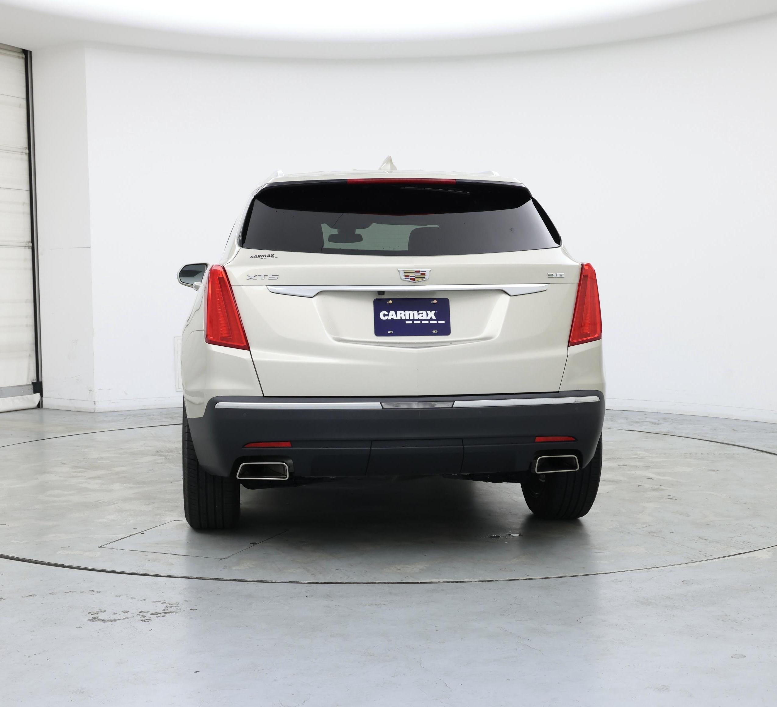Thumbnail: 2017 Cadillac XT5 - 6