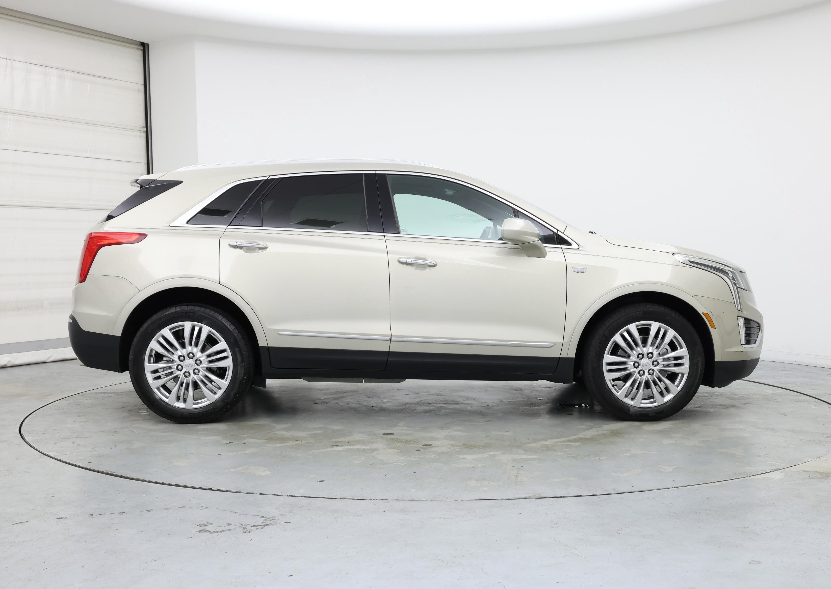 Thumbnail: 2017 Cadillac XT5 - 7