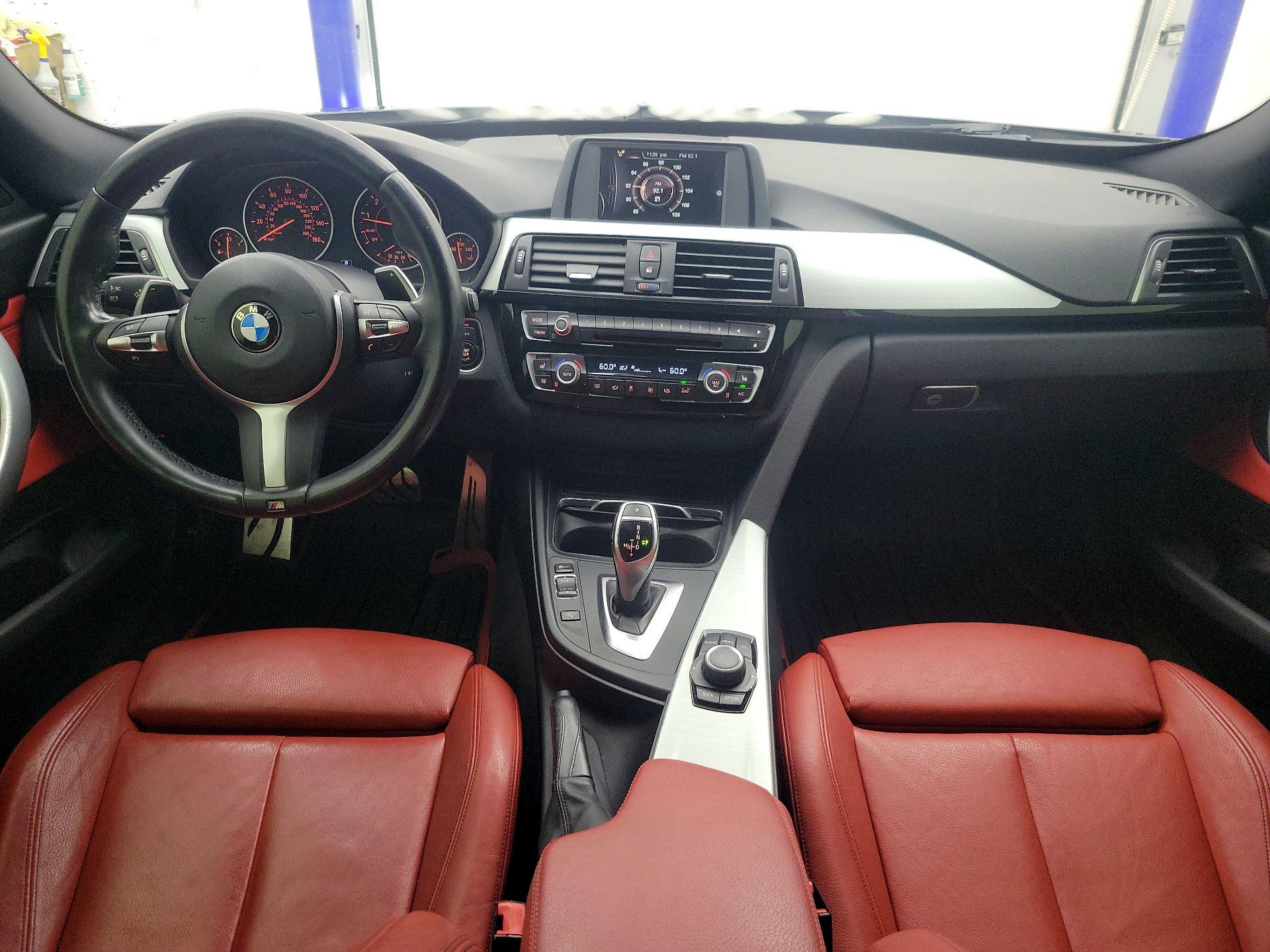 Thumbnail: 2017 BMW 3 Series - 9