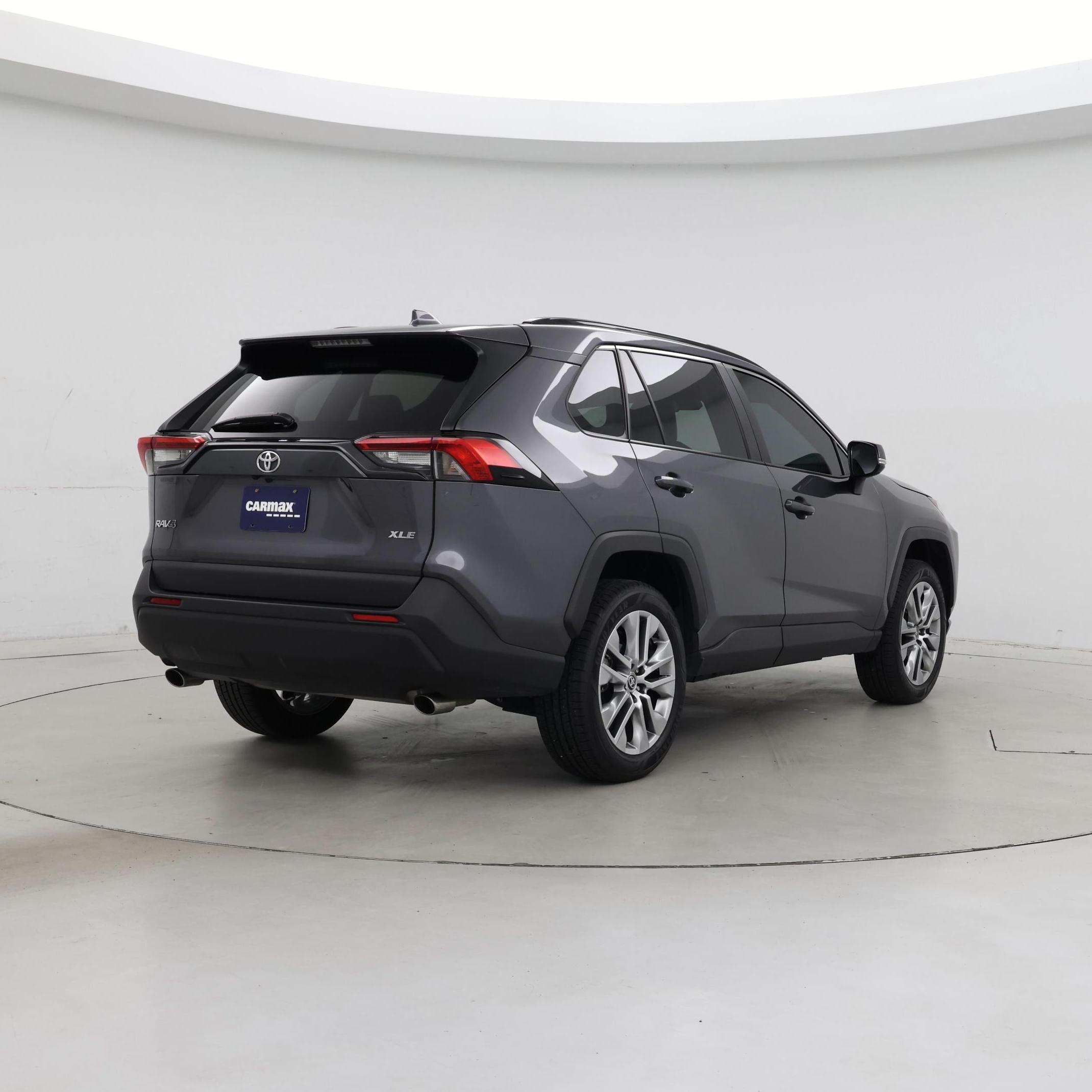 Thumbnail: 2022 Toyota RAV4 - 8