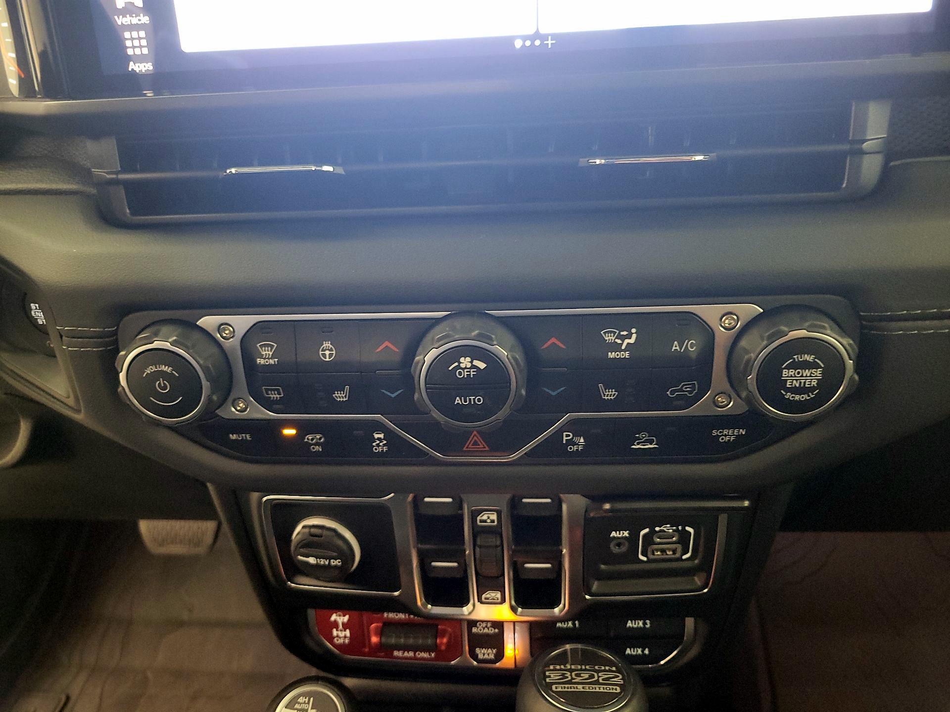 Thumbnail: 2024 Jeep Wrangler - 17