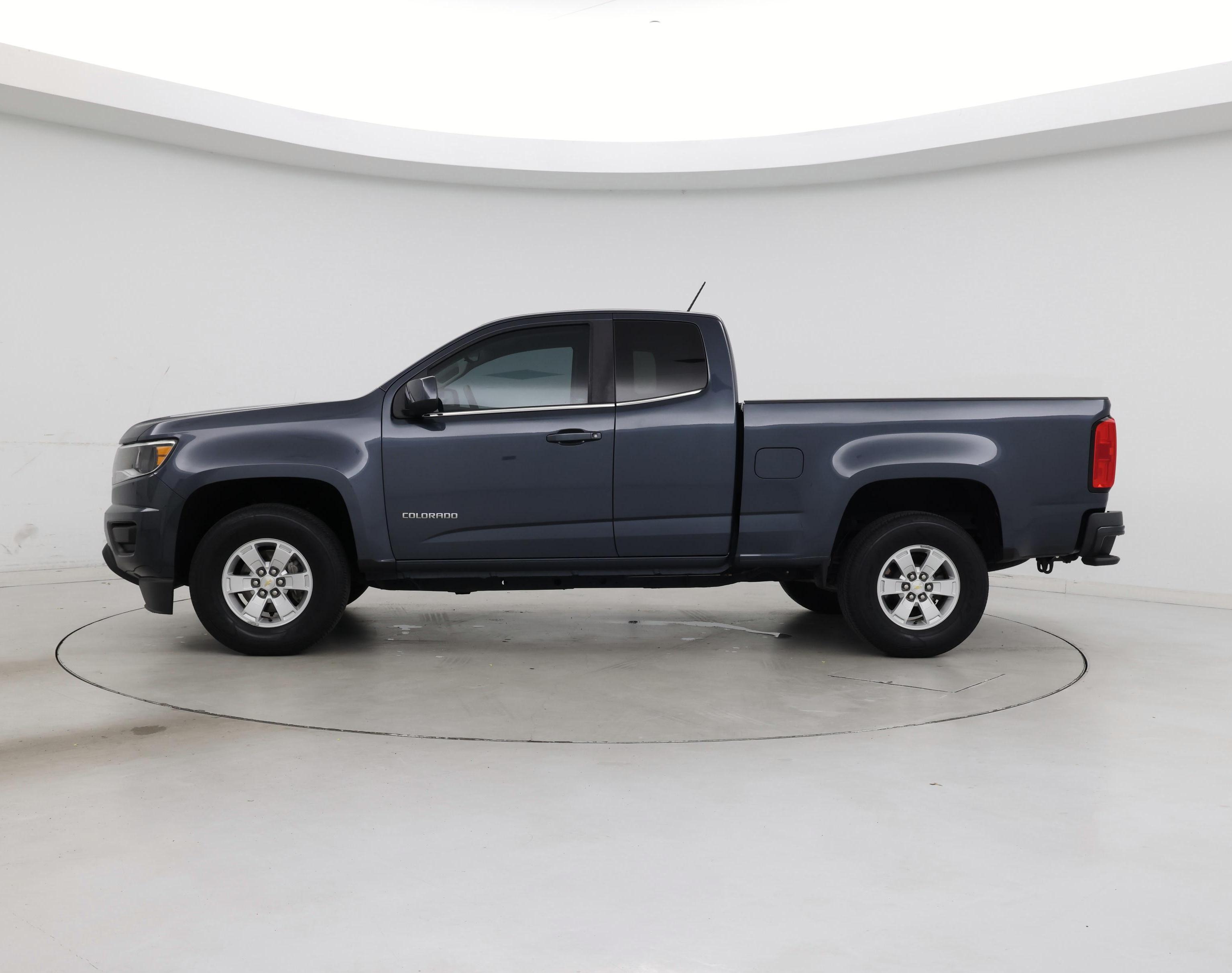 Thumbnail: 2019 Chevrolet Colorado - 3