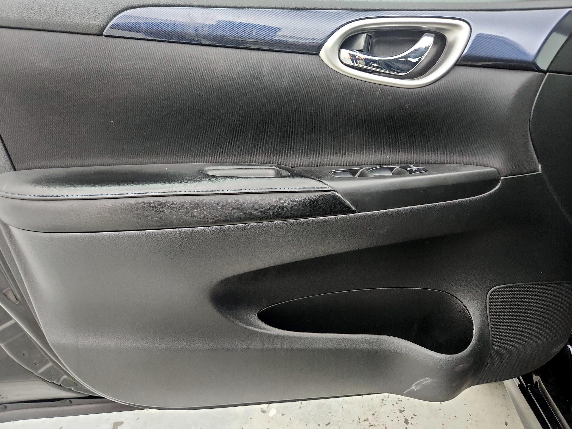 Thumbnail: 2019 Nissan Sentra - 12